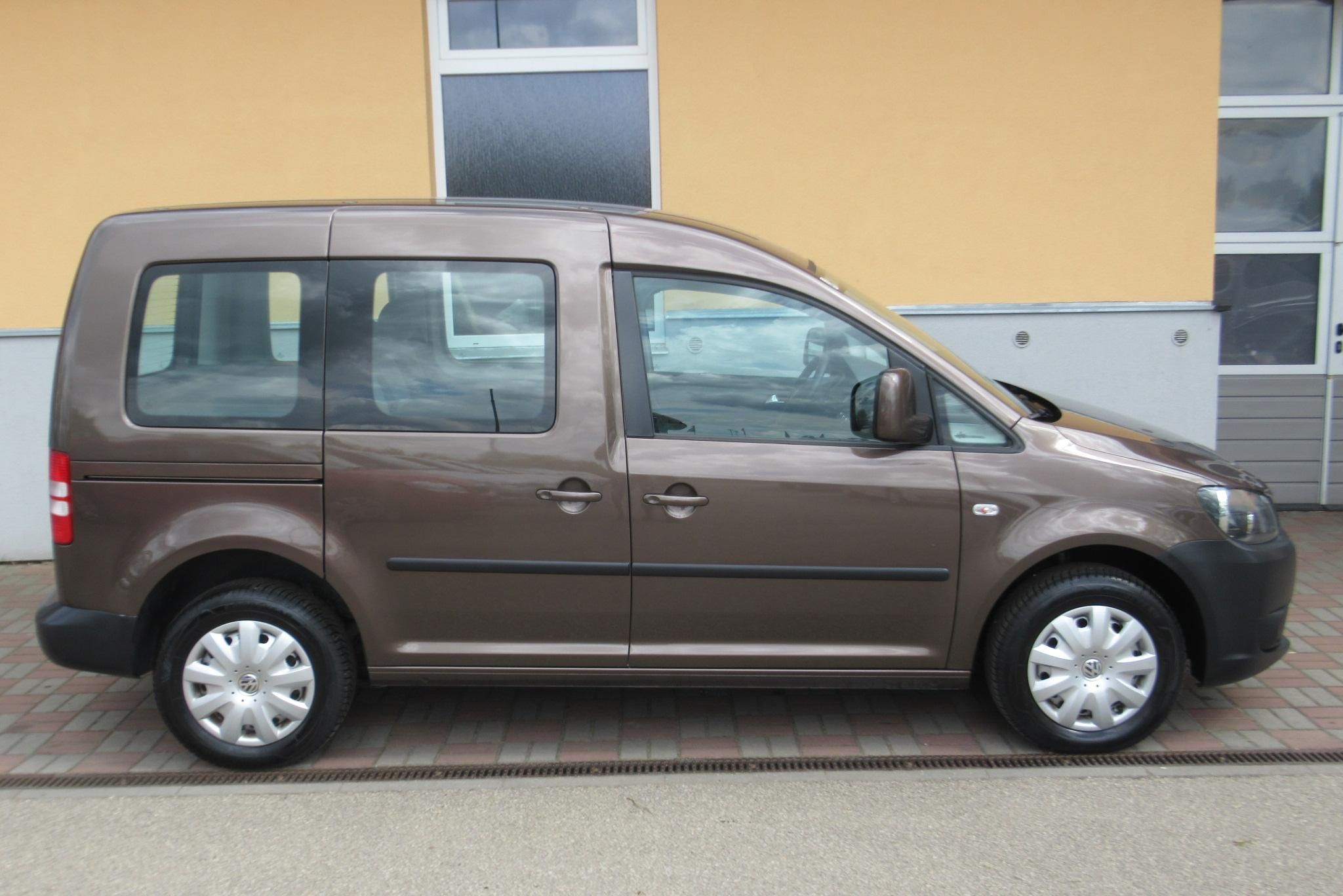 Volkswagen Caddy, 1.6 TDI KLIMA TAŽNÉ - fotka 3