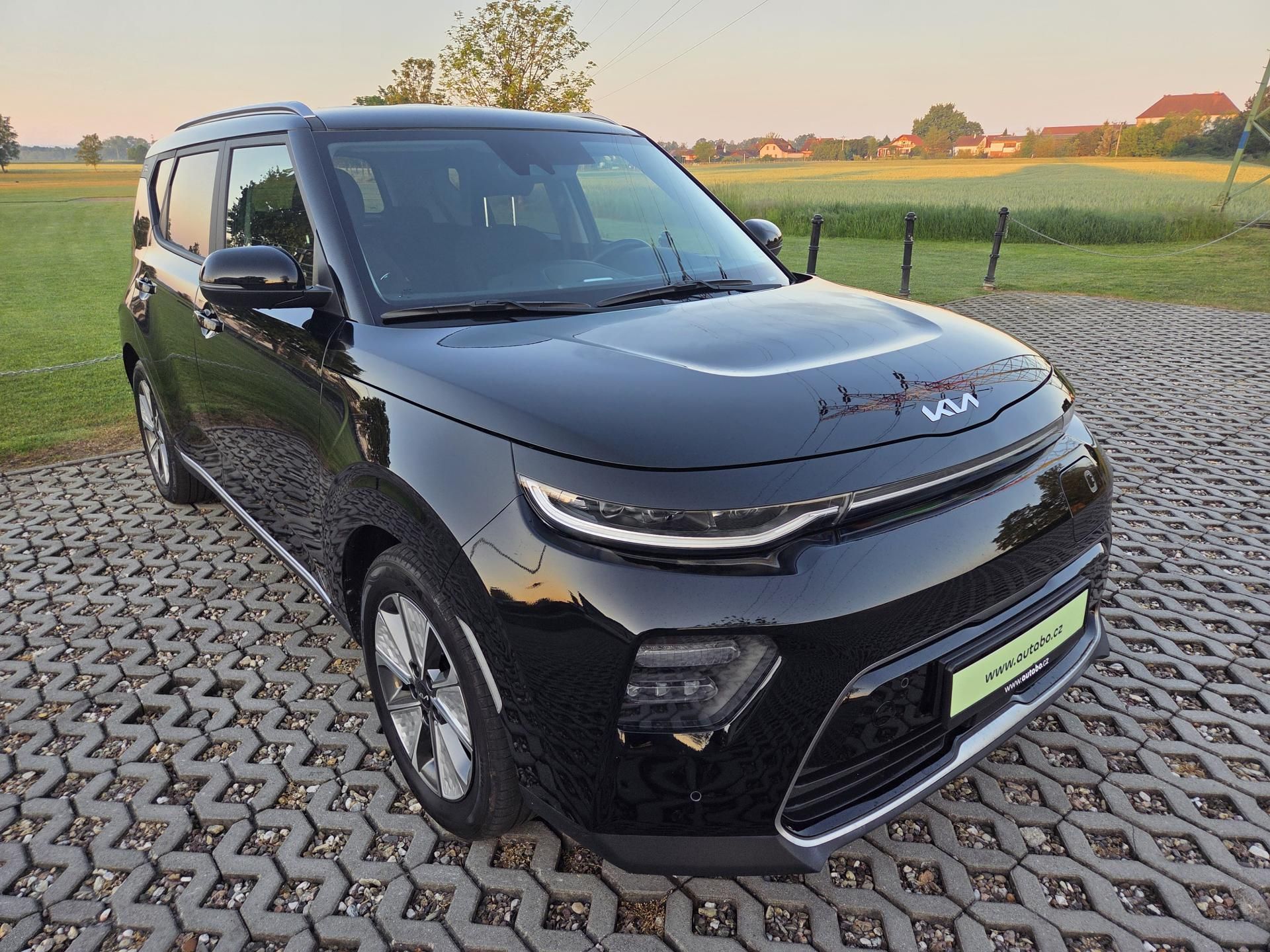 Kia e-Soul, 64 kWh SoH 97,3%,Vision,DPH - fotka 3