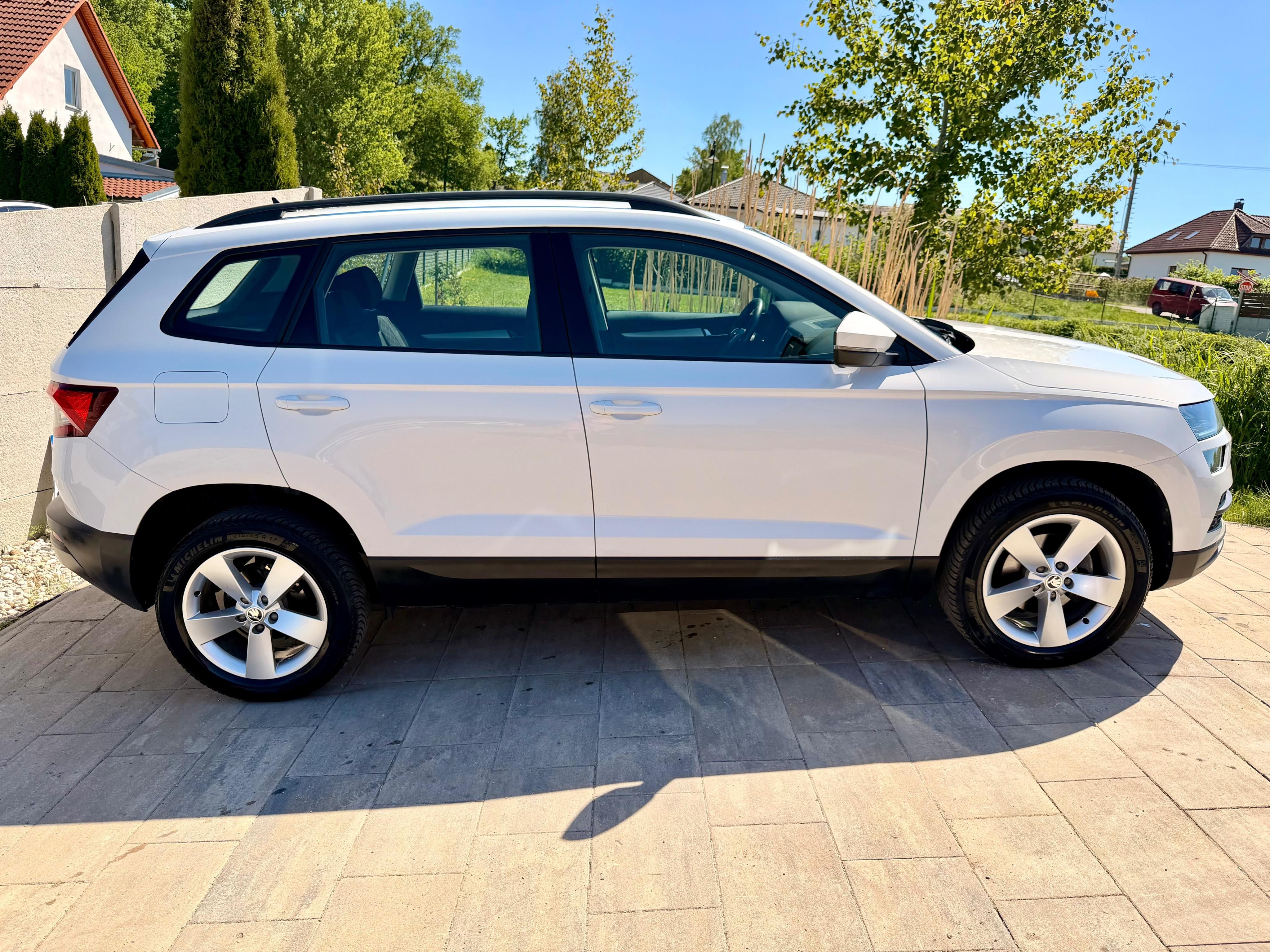Škoda Karoq, 1.5TSI DSG ČR|DPH|TAŽNÝ|1.MAJ - fotka 5