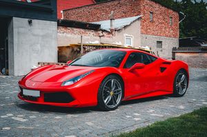 Ferrari 488, GTB
