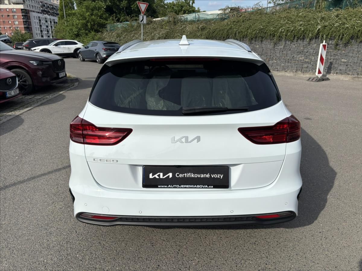 Kia Cee´d, 1,5 TGDi AT TOP ZÁRUKA ADAPTIV - fotka 4