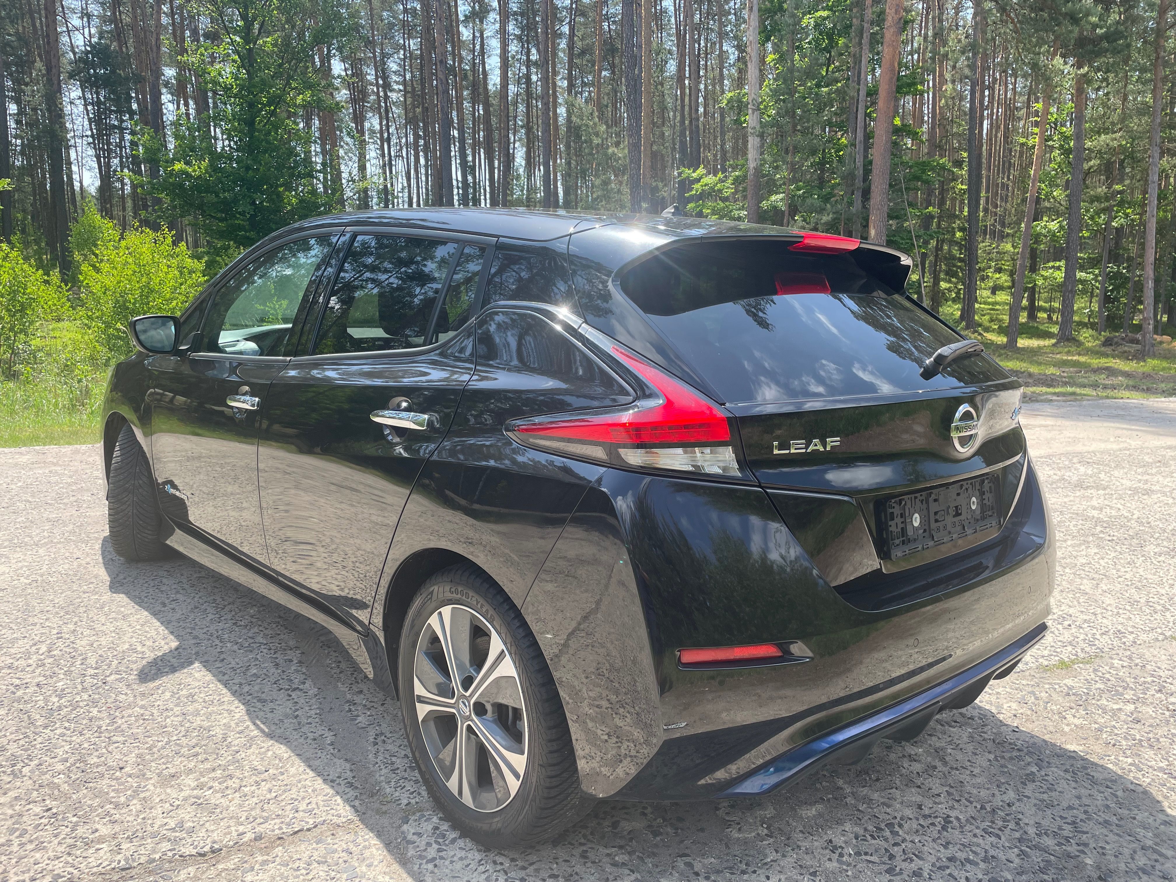 Nissan LEAF, TEKNA - soh 89%,Full LED, Bose - fotka 3