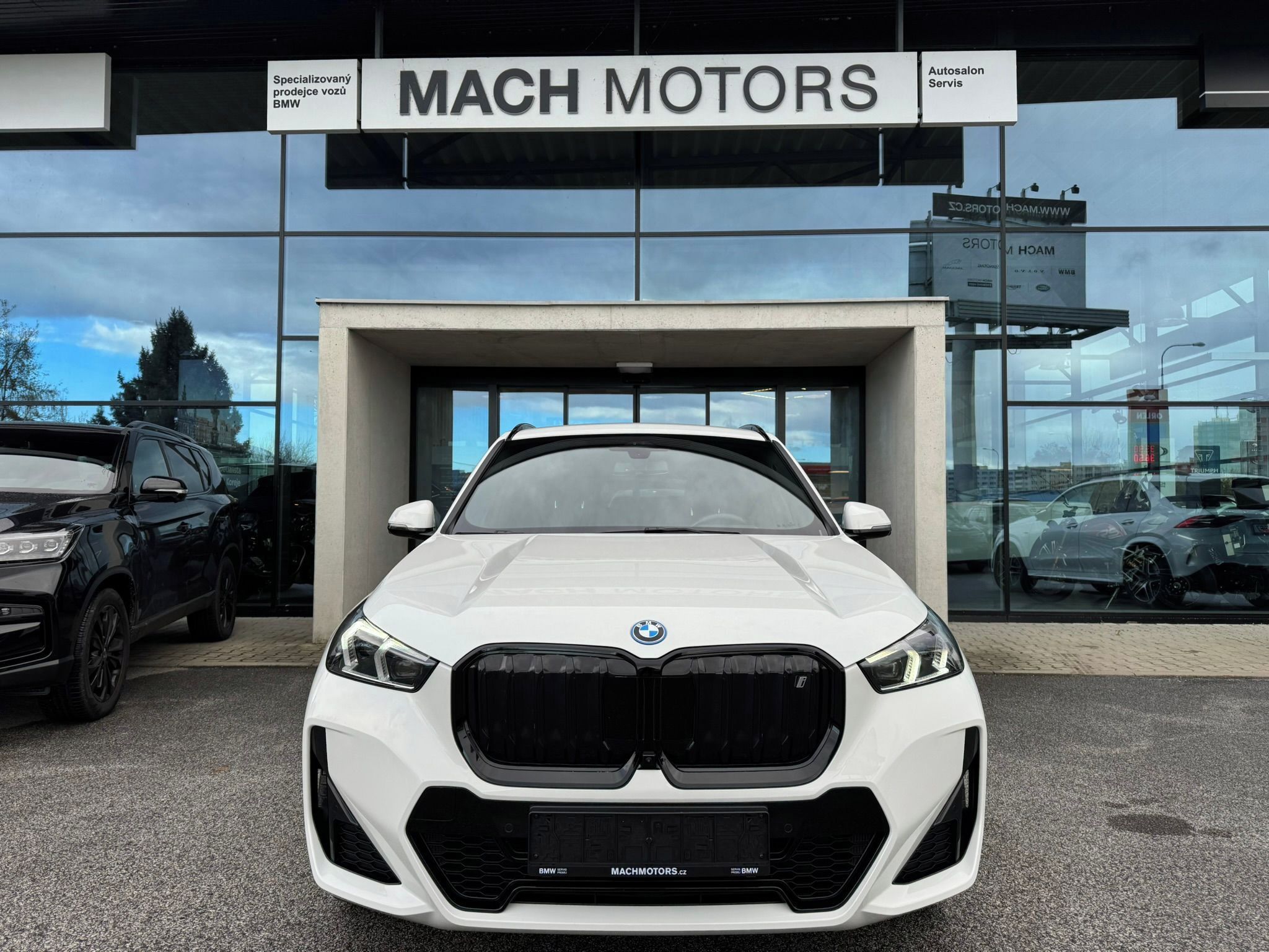 BMW iX1, iX1 xDrive 30 - fotka 3