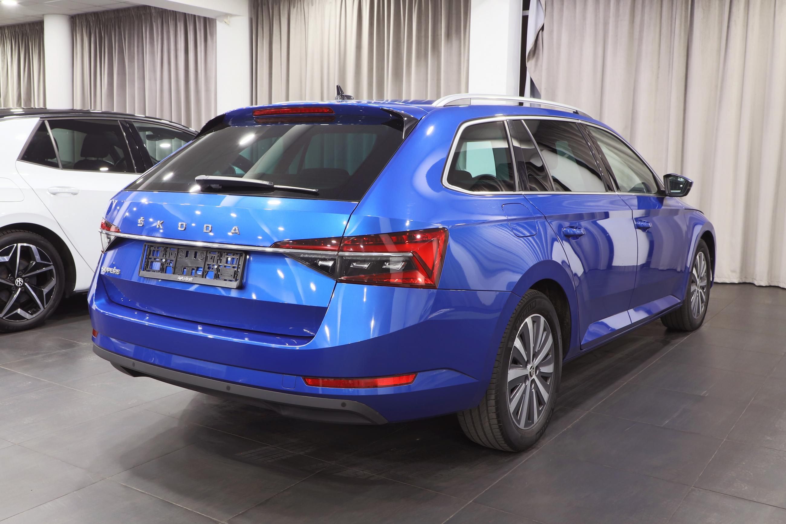 Škoda Superb, Style 2.0 TDI 110kW DSG / ALU - fotka 3