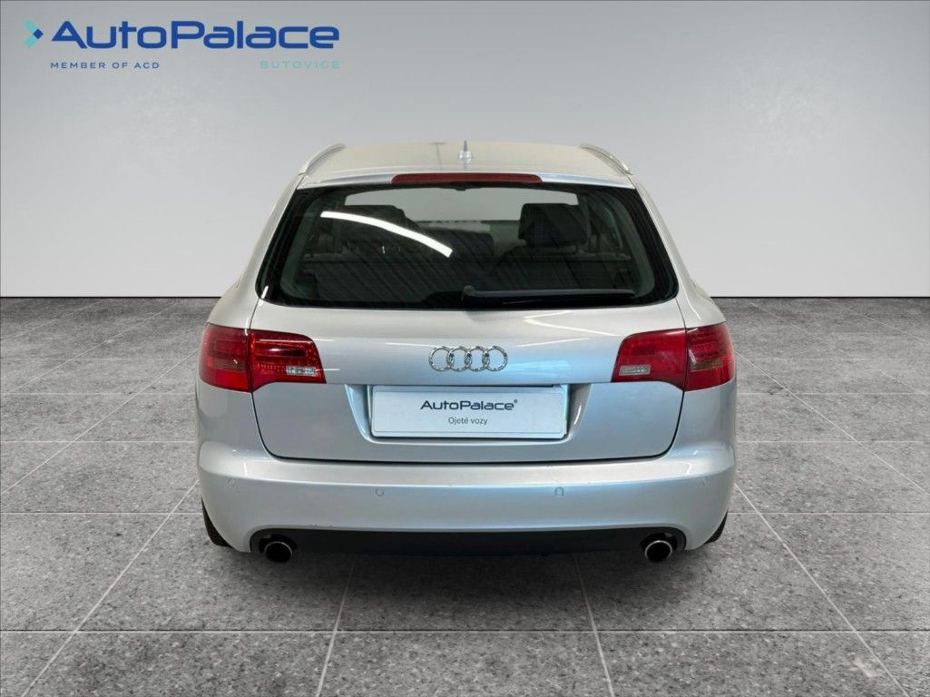 Audi A6 Avant, 2,8 i V6 AUT PRAVIDELNÝ SERVIS - fotka 5