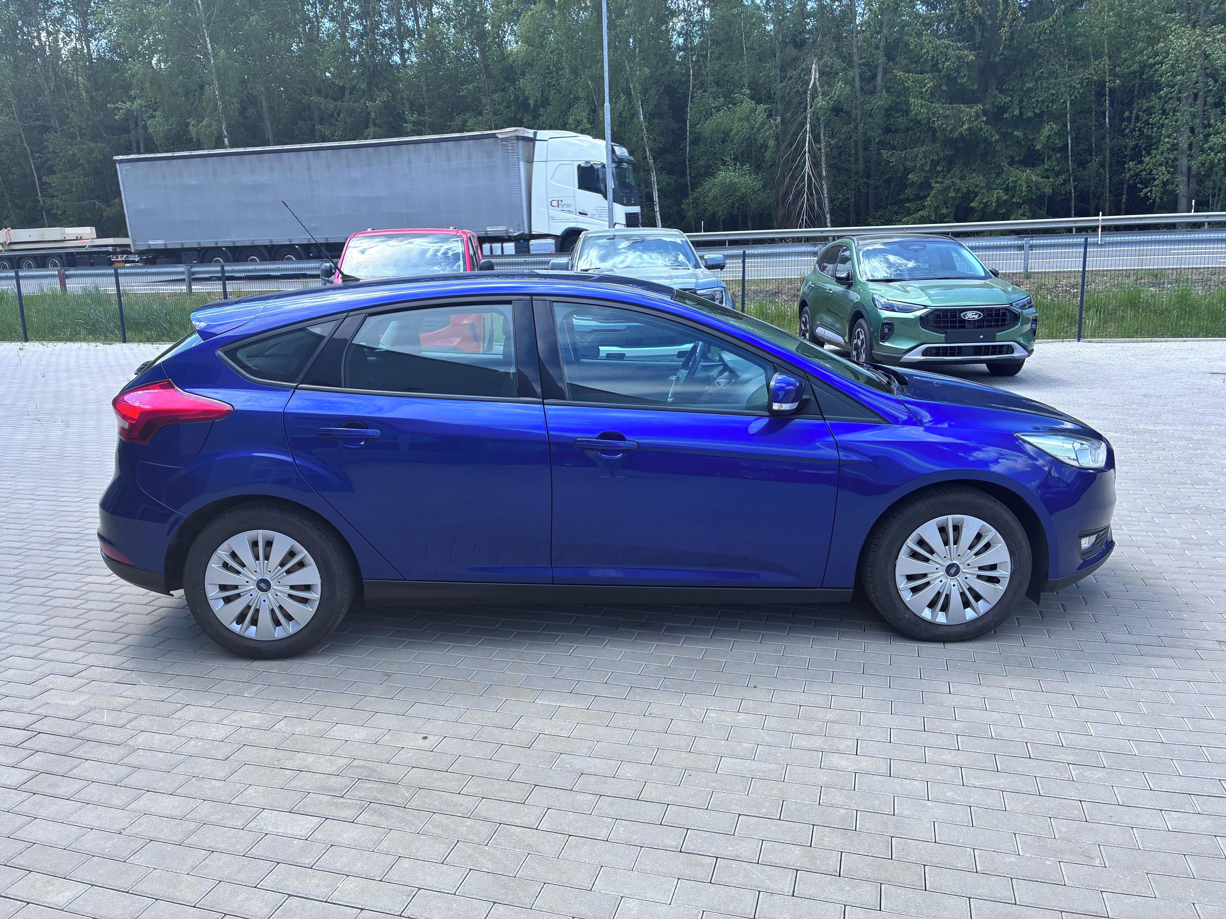 Ford Focus, 1,6 77 kW, ČR, 1. majitel - fotka 6