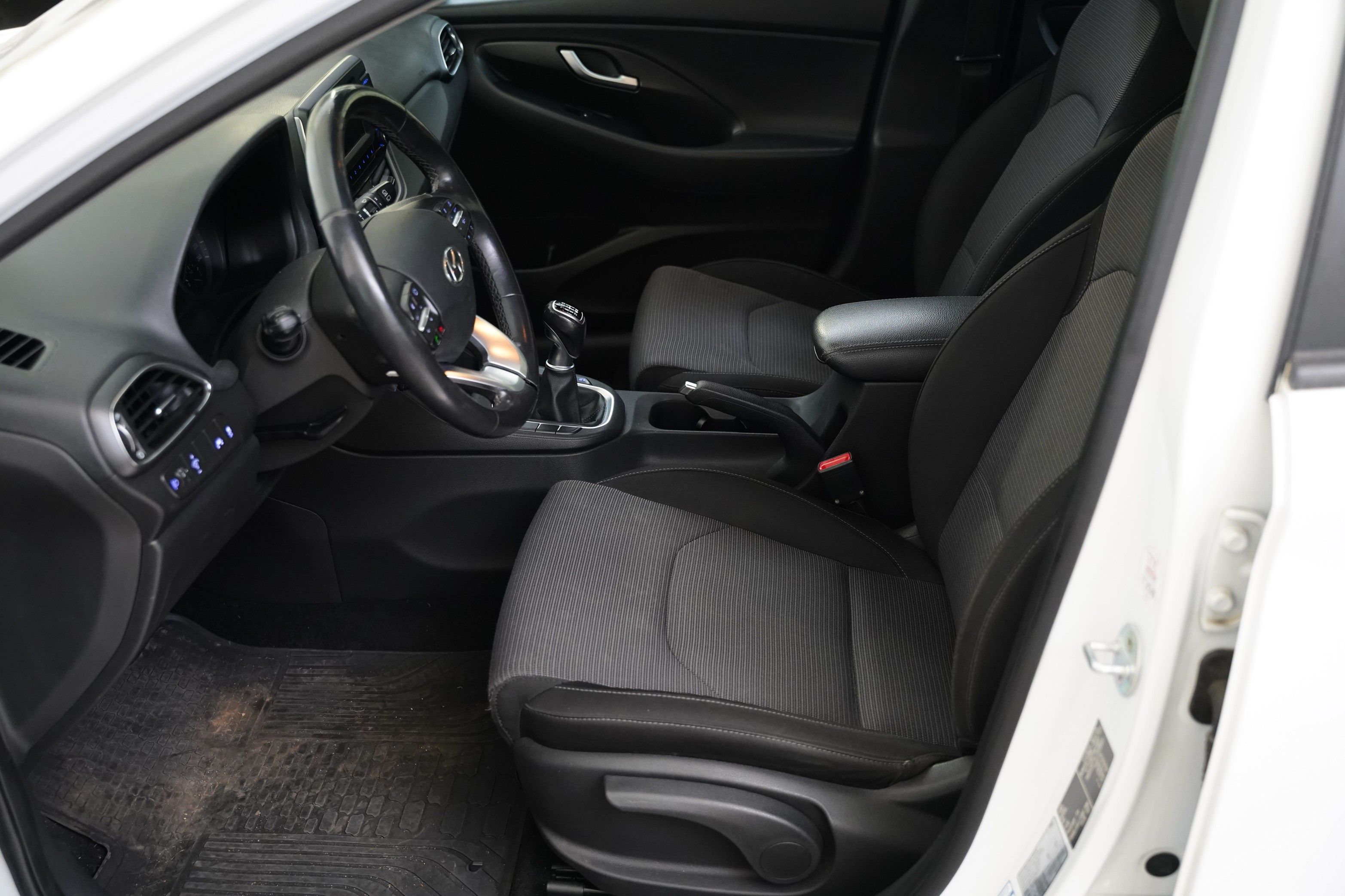 Hyundai i30, 1.6 CRDi 81 kW - fotka 5