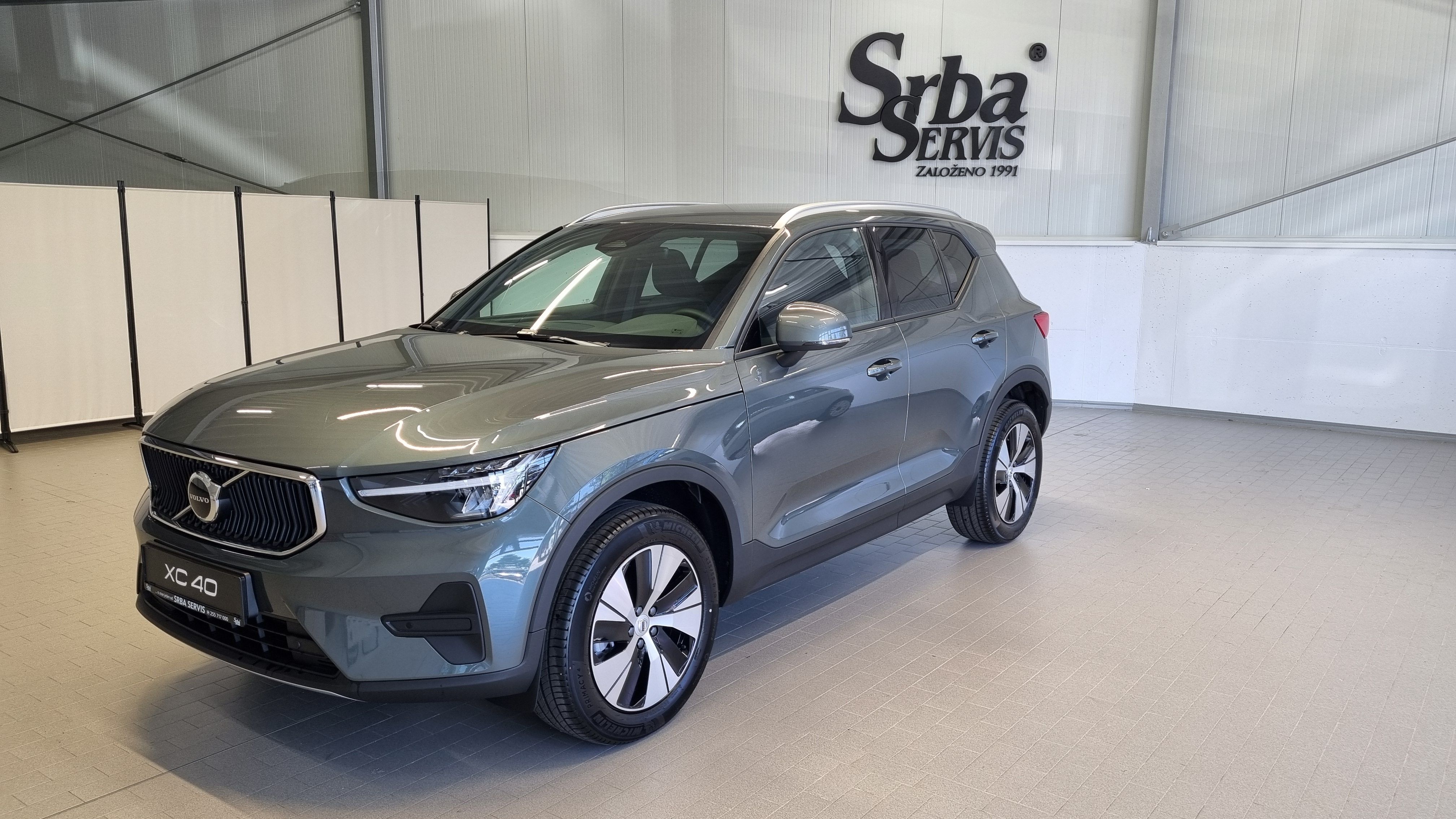 Volvo XC40, B3 2.0L 163 HP AT7 FWD CORE
