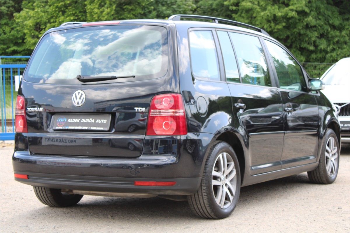 Volkswagen Touran, 1,9 TDI  KLIMATIZACE,TEMPOMAT - fotka 5
