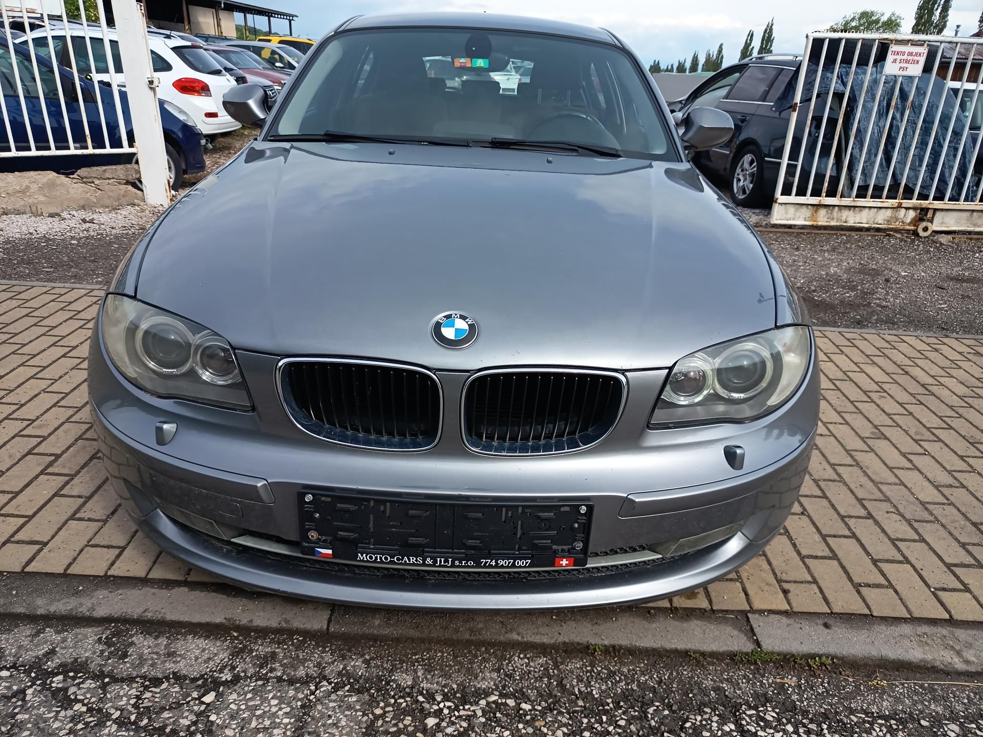 BMW Řada 1, 2.0i 105kw - fotka 3