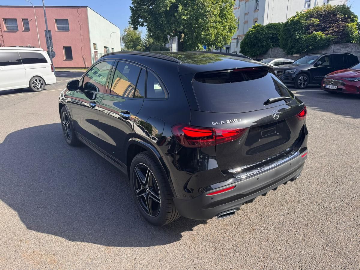 Mercedes-Benz GLA, 200 d 4MATIC - fotka 5