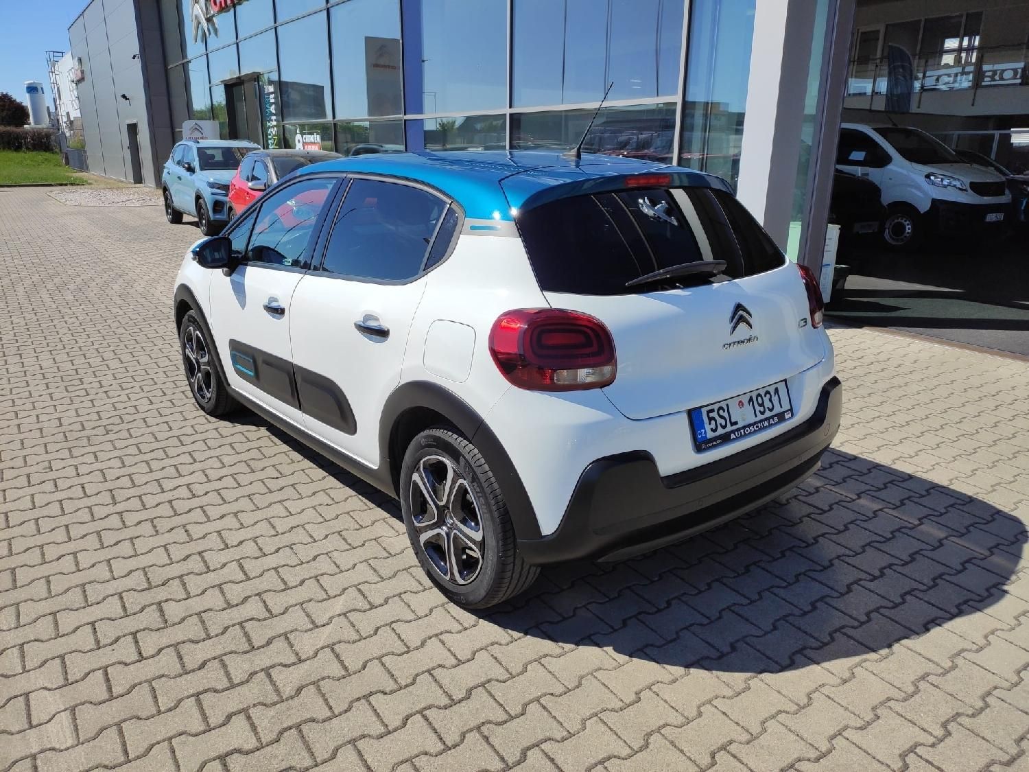 Citroën C3, SHINE 1.2 82k první majitel - fotka 3