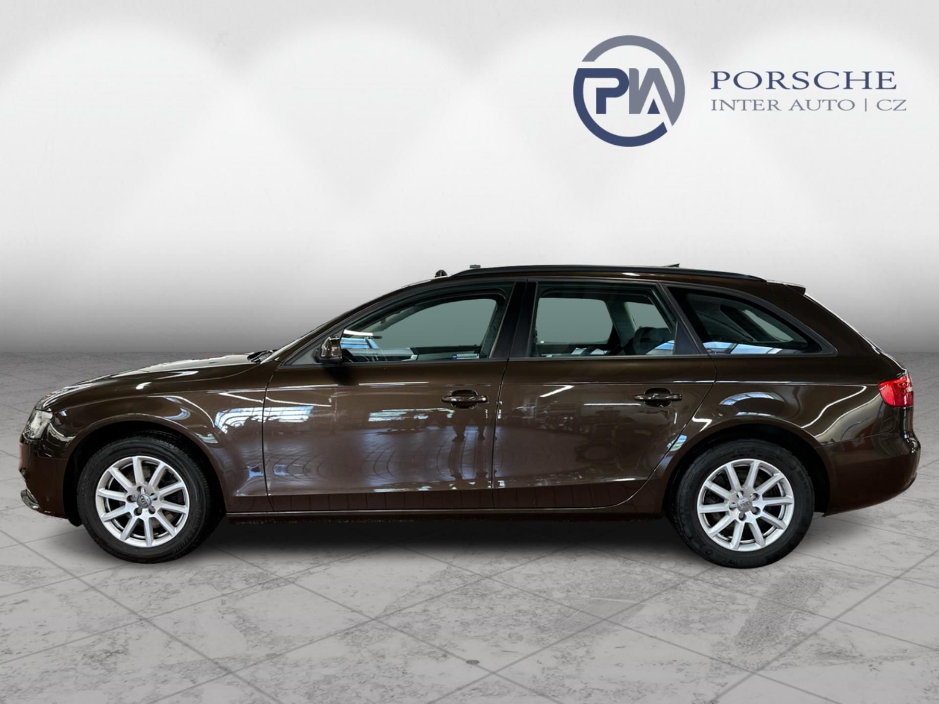 Audi A4 Avant, 2.0 TDI - fotka 3