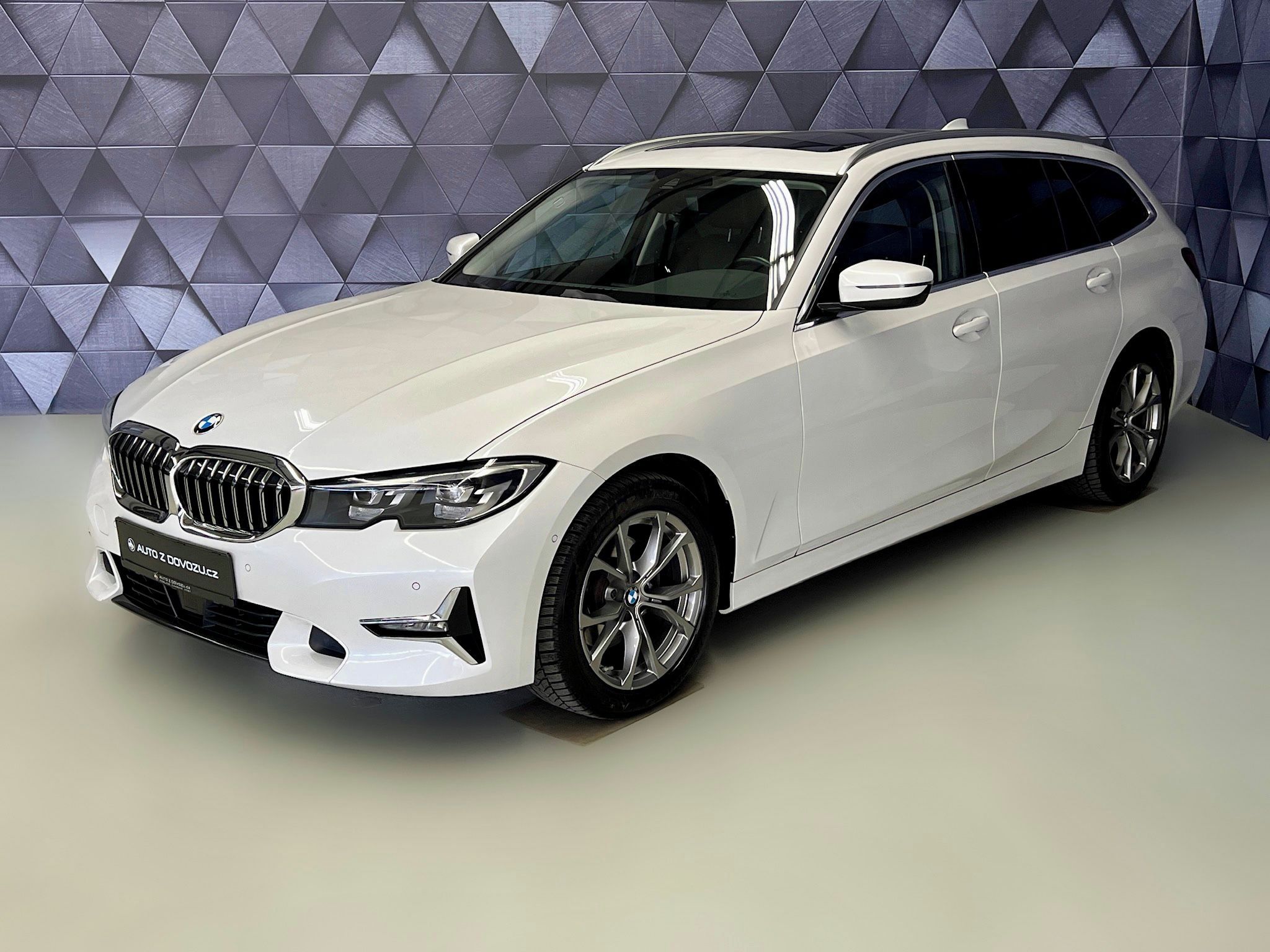 BMW Řada 3, 320d xDrive LUXURY, PANORAMA