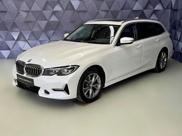 320d xDrive LUXURY, EL. TAŽNÉ