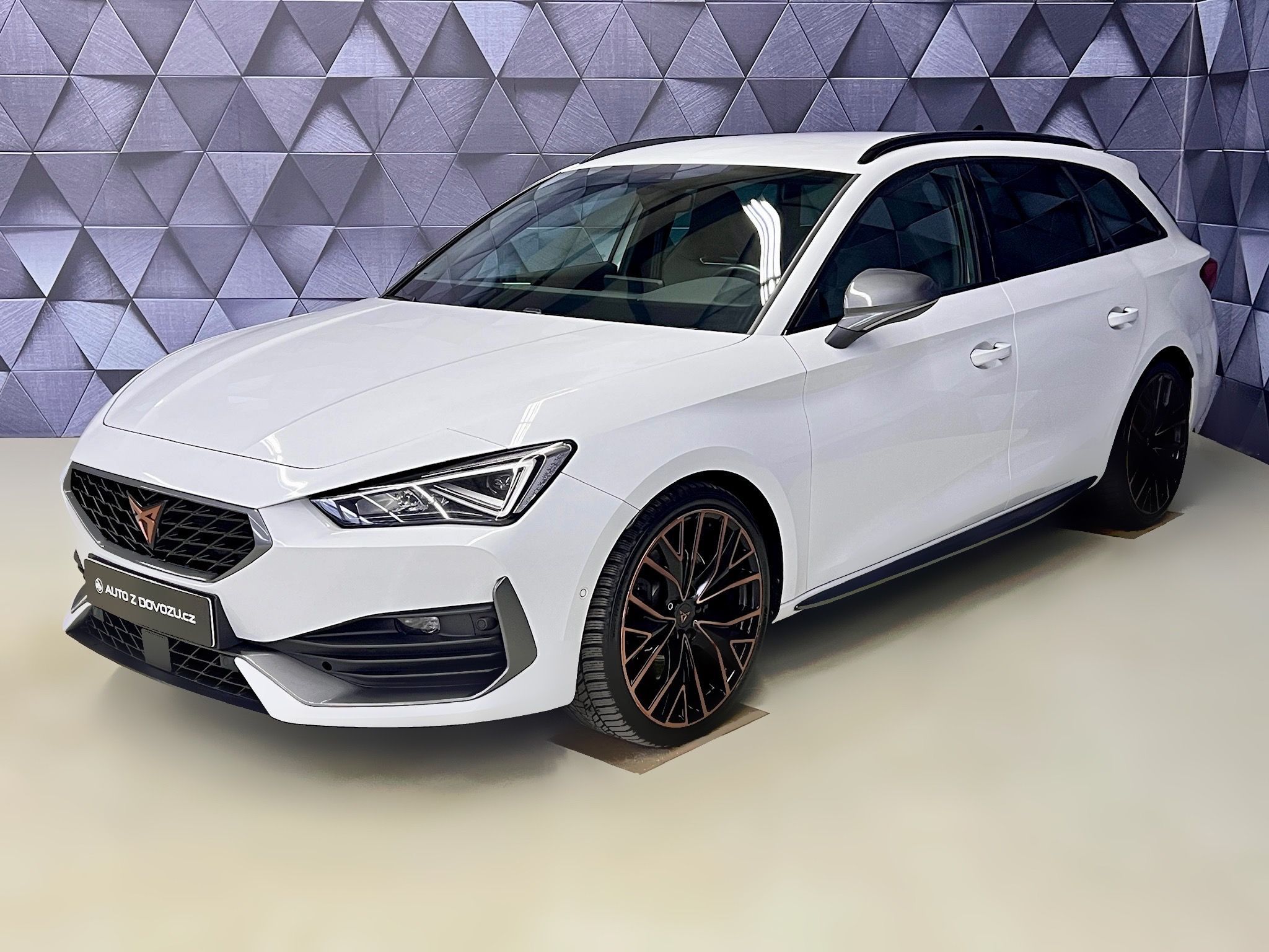 Cupra Leon, 2.0TSI 228KW DSG 4WD, LED, ACC