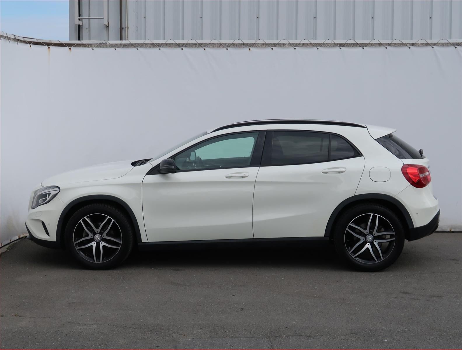 Mercedes-Benz GLA, 200 CDI, 4X4, Automat, Navi - fotka 3