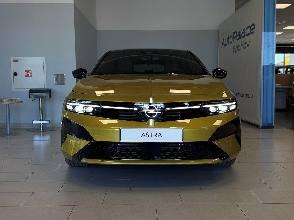 Opel Astra, Nová Astra HB Ultimate Hybrid - fotka 2