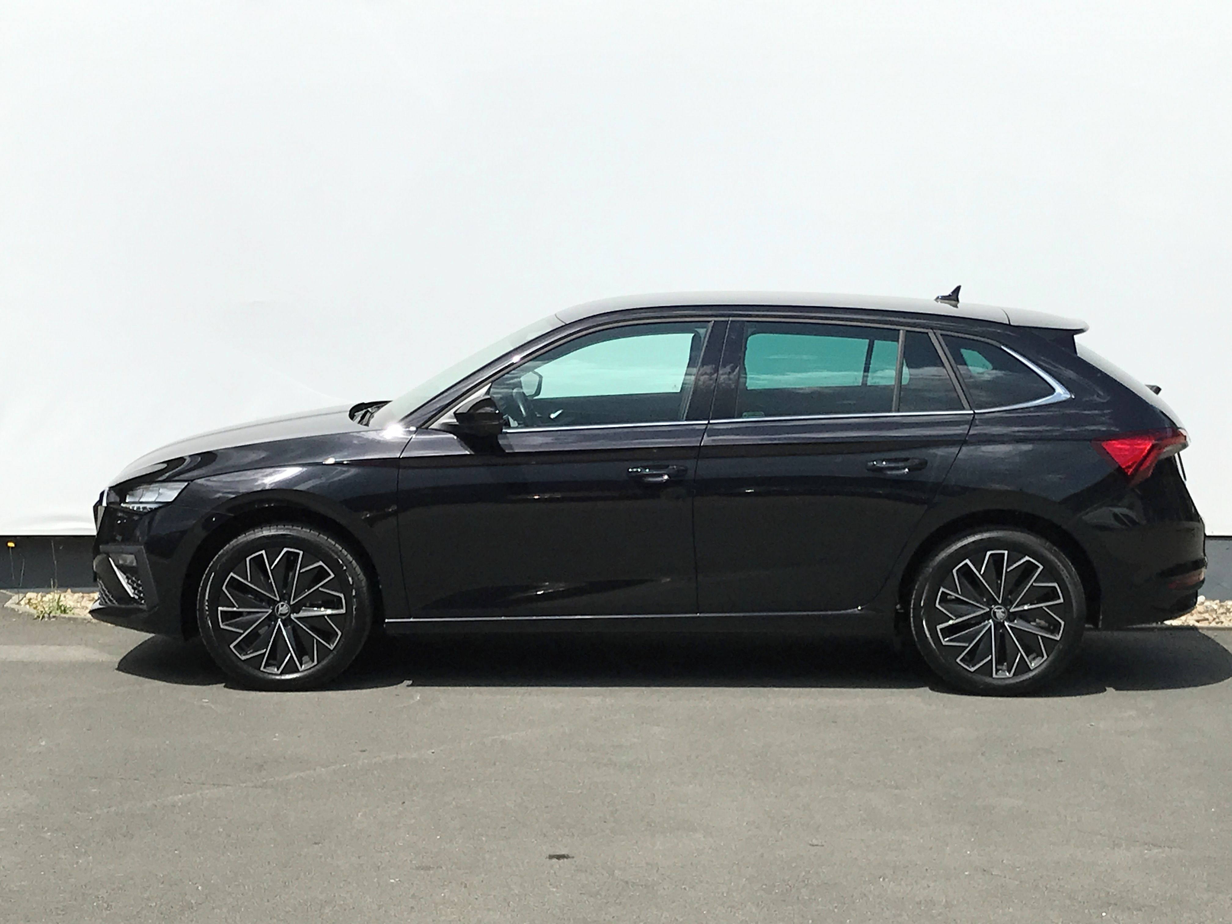 Škoda Scala, 1,0 TSi/85 kW Top Selection TZ - fotka 3