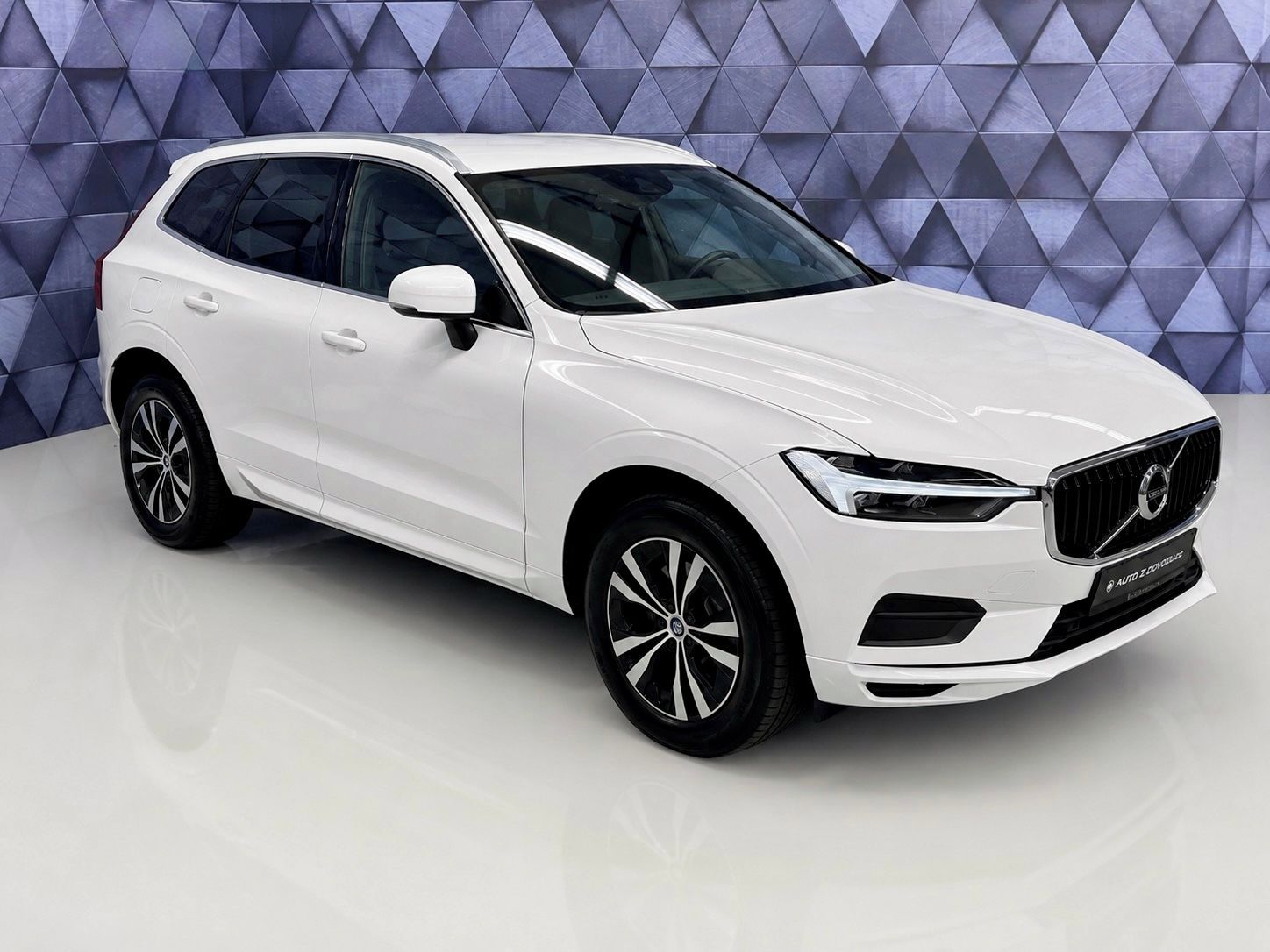 Volvo XC60, B4 AWD MOMENTUM, KAMERA, ACC, - fotka 4