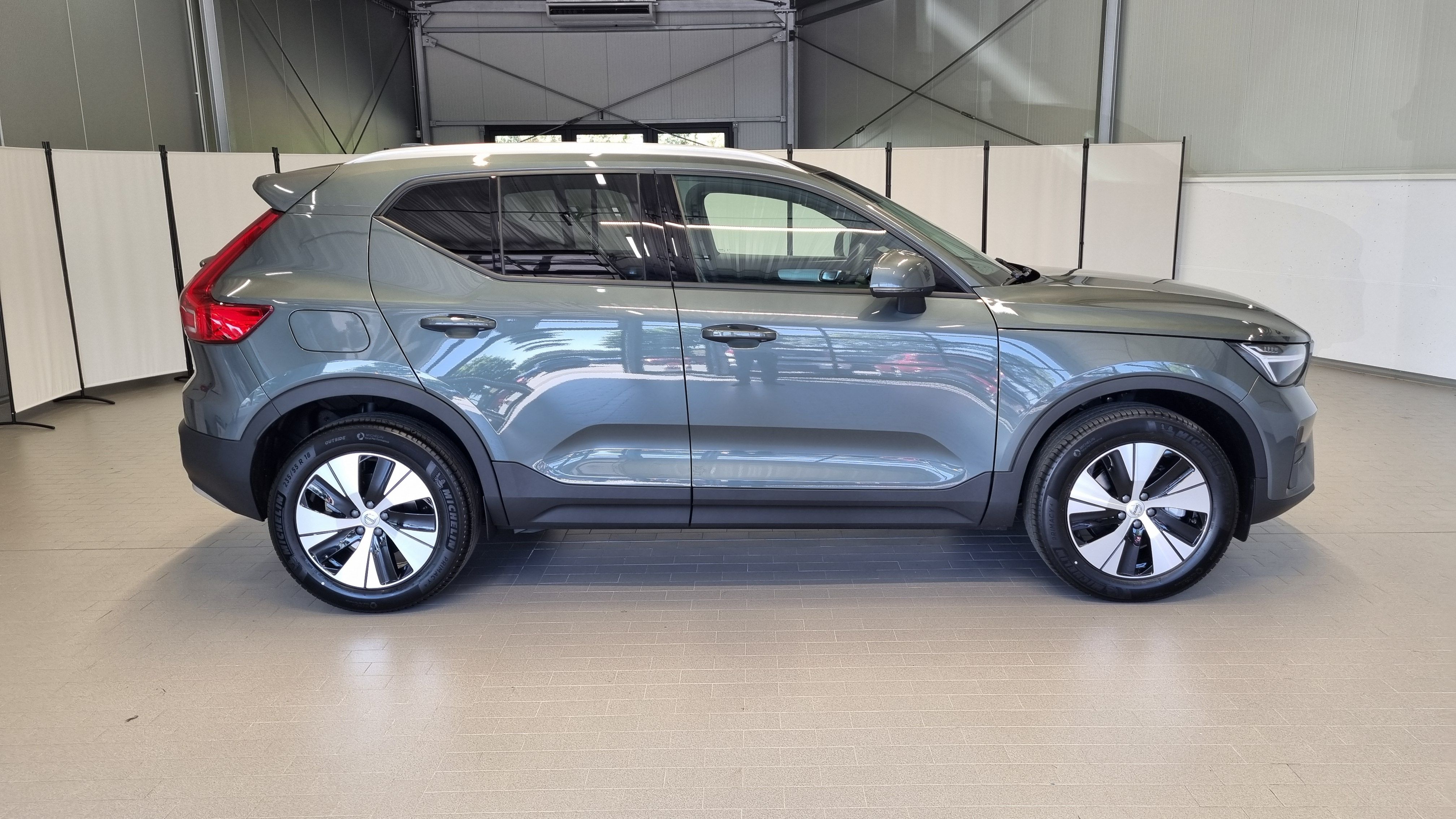 Volvo XC40, B3 2.0L 163 HP AT7 FWD CORE - fotka 5