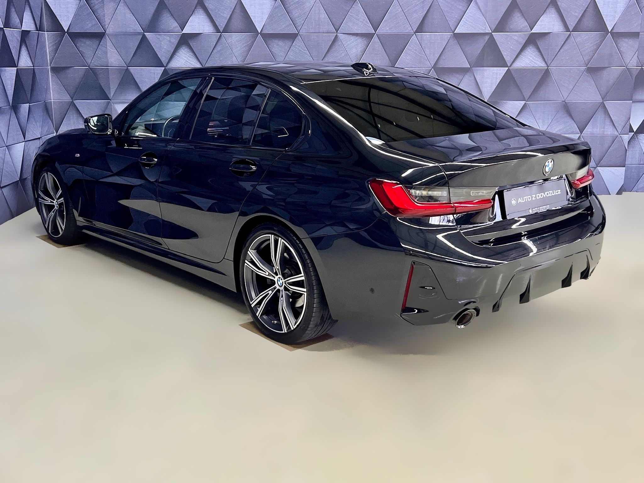 BMW Řada 3, 320d xDrive M-PAKET, EL. TAŽNÉ - fotka 5