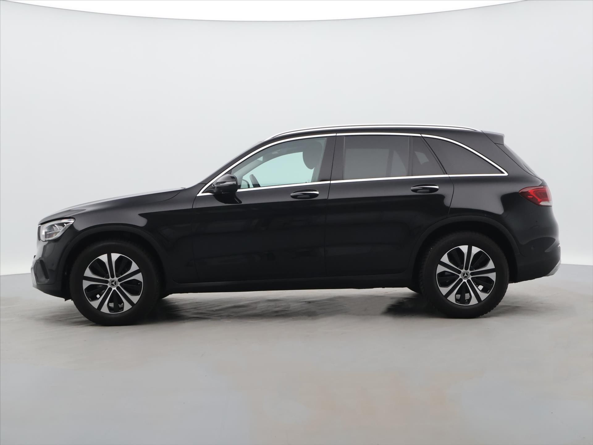 Mercedes-Benz GLC, 2,0 200 4Matic Aut. DPH CZ 1.M - fotka 4