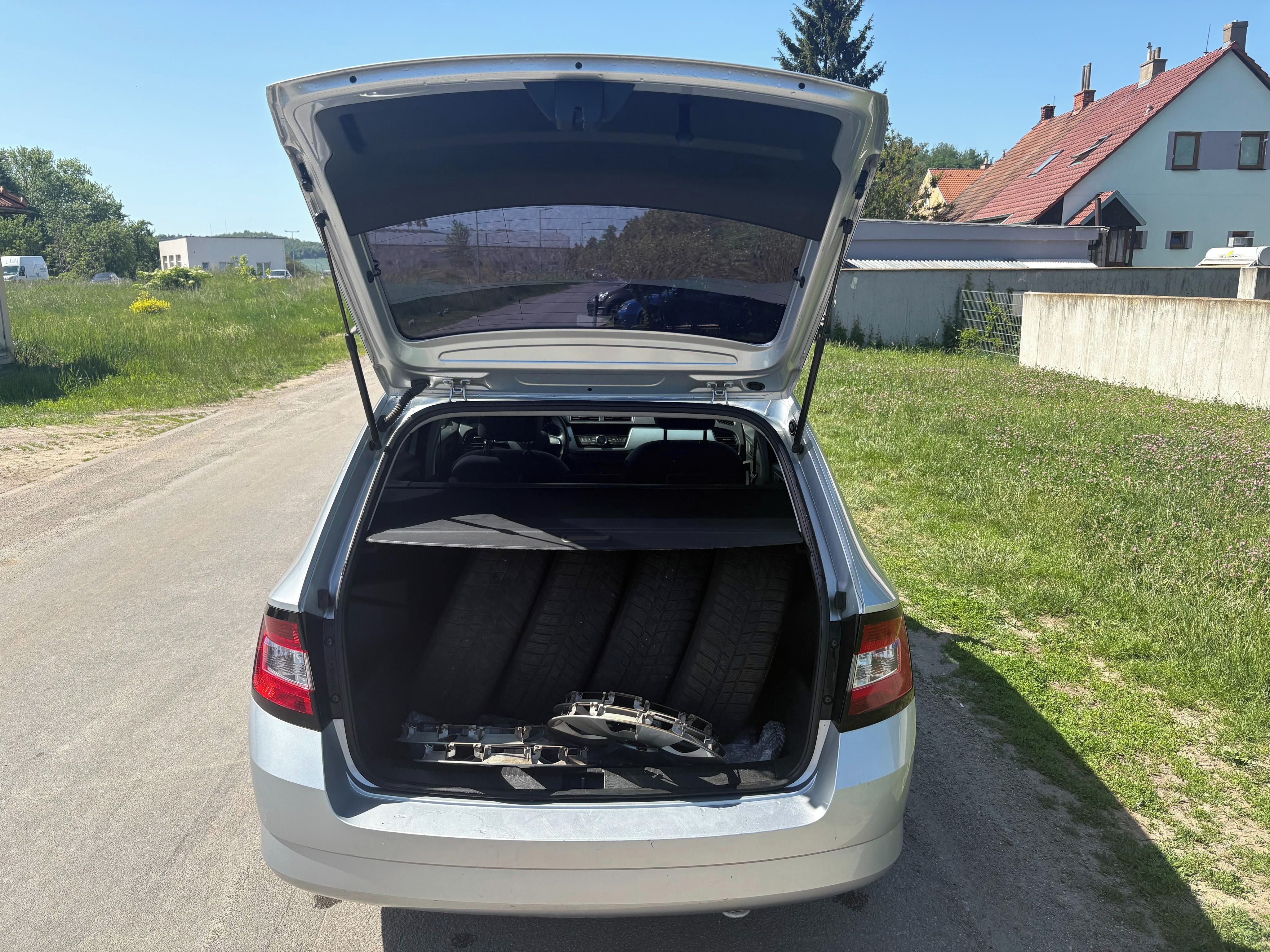 Škoda Fabia, 1.2TSi-63kW Koupeno nové ČR - fotka 6
