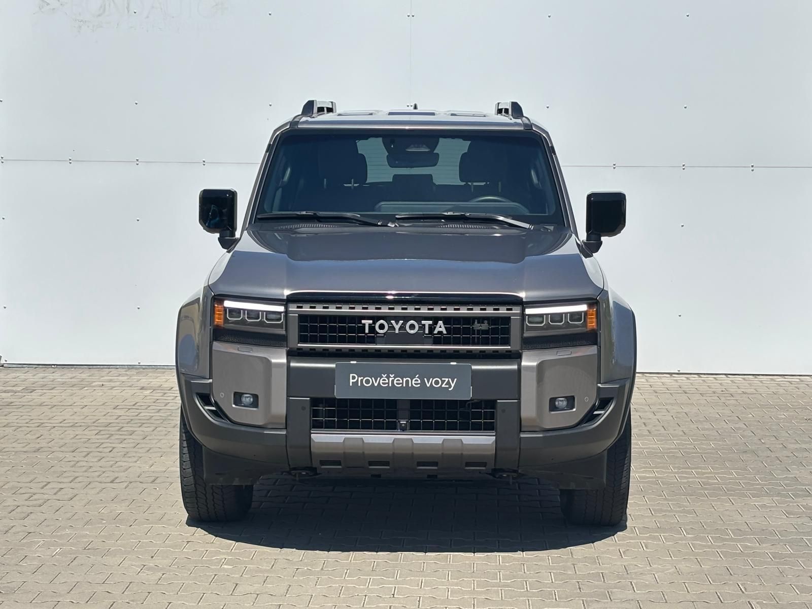 Toyota Land Cruiser, 2.8 D-4D 6AT Invincible - fotka 4