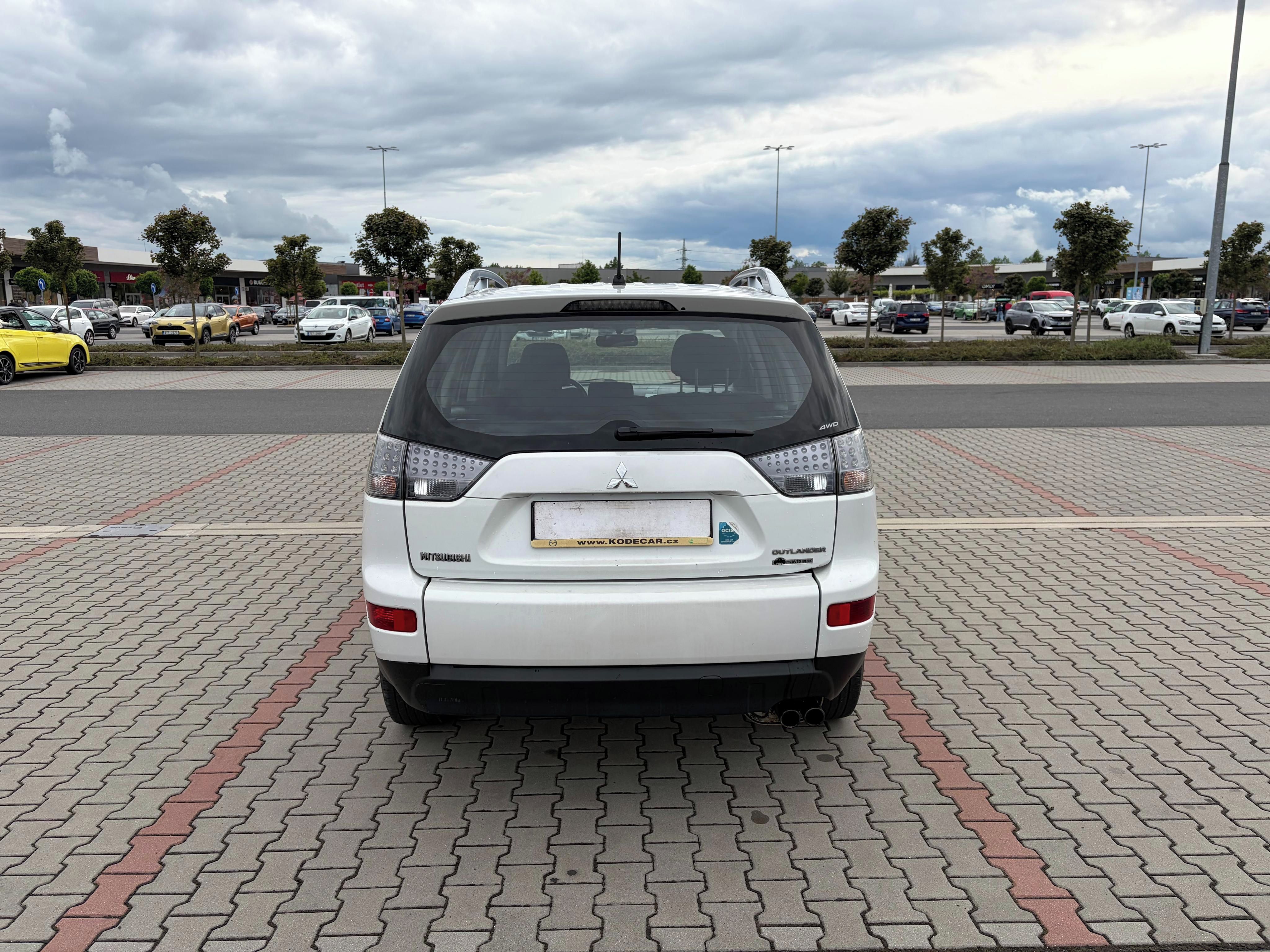 Mitsubishi Outlander, 2.0 DI-D 103 kW ČR 4X4 - fotka 4