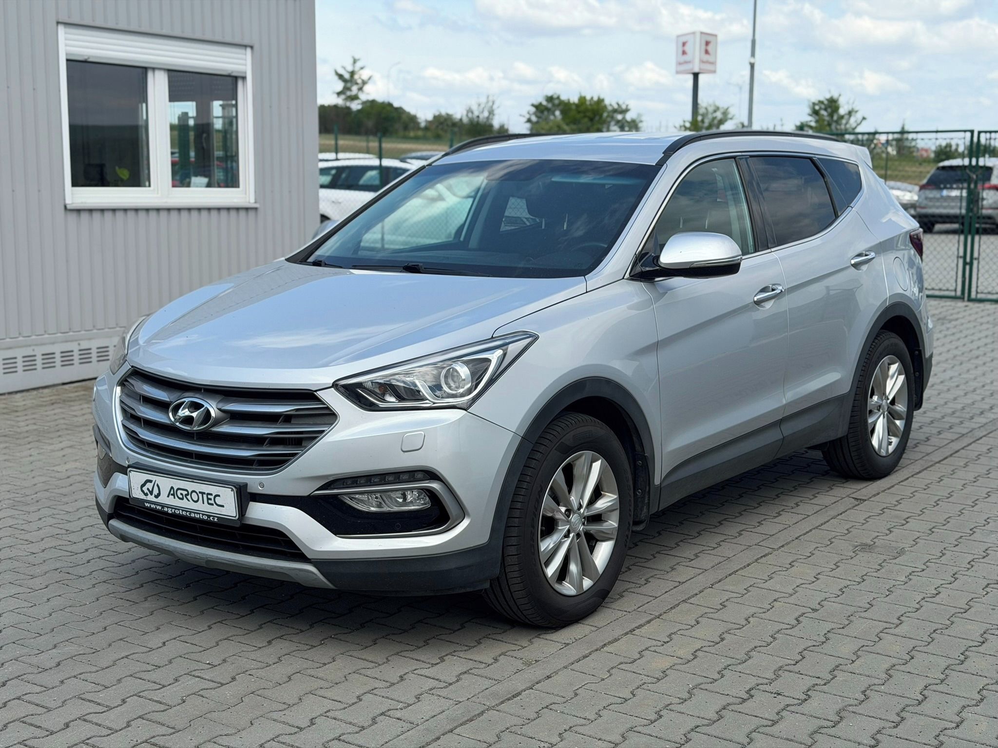 Hyundai Santa Fe, 2.2 CRDi 147 kW Style 4x4 Auto - fotka 3