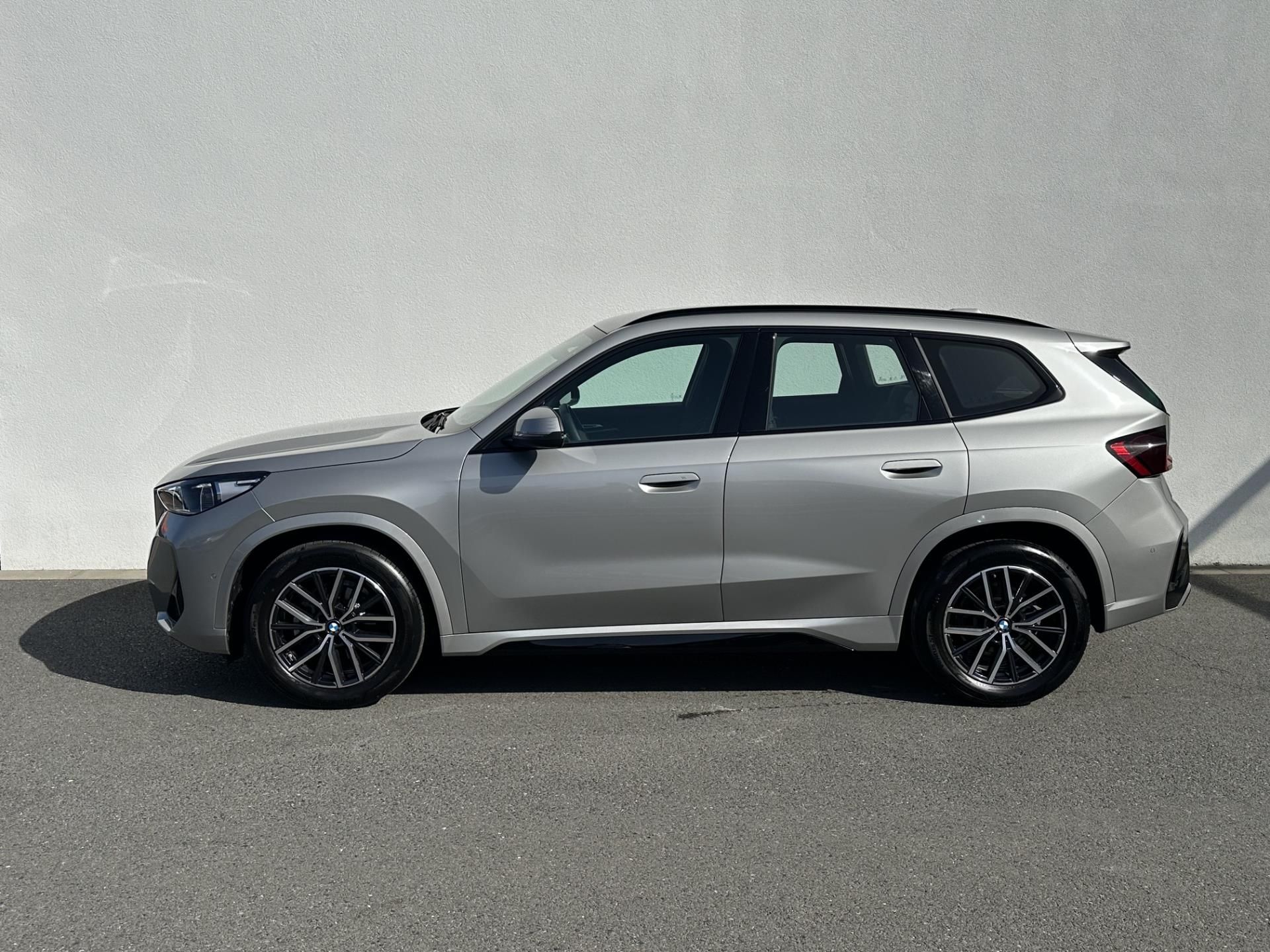 BMW X1, X1 xDrive18i Mpaket - fotka 3