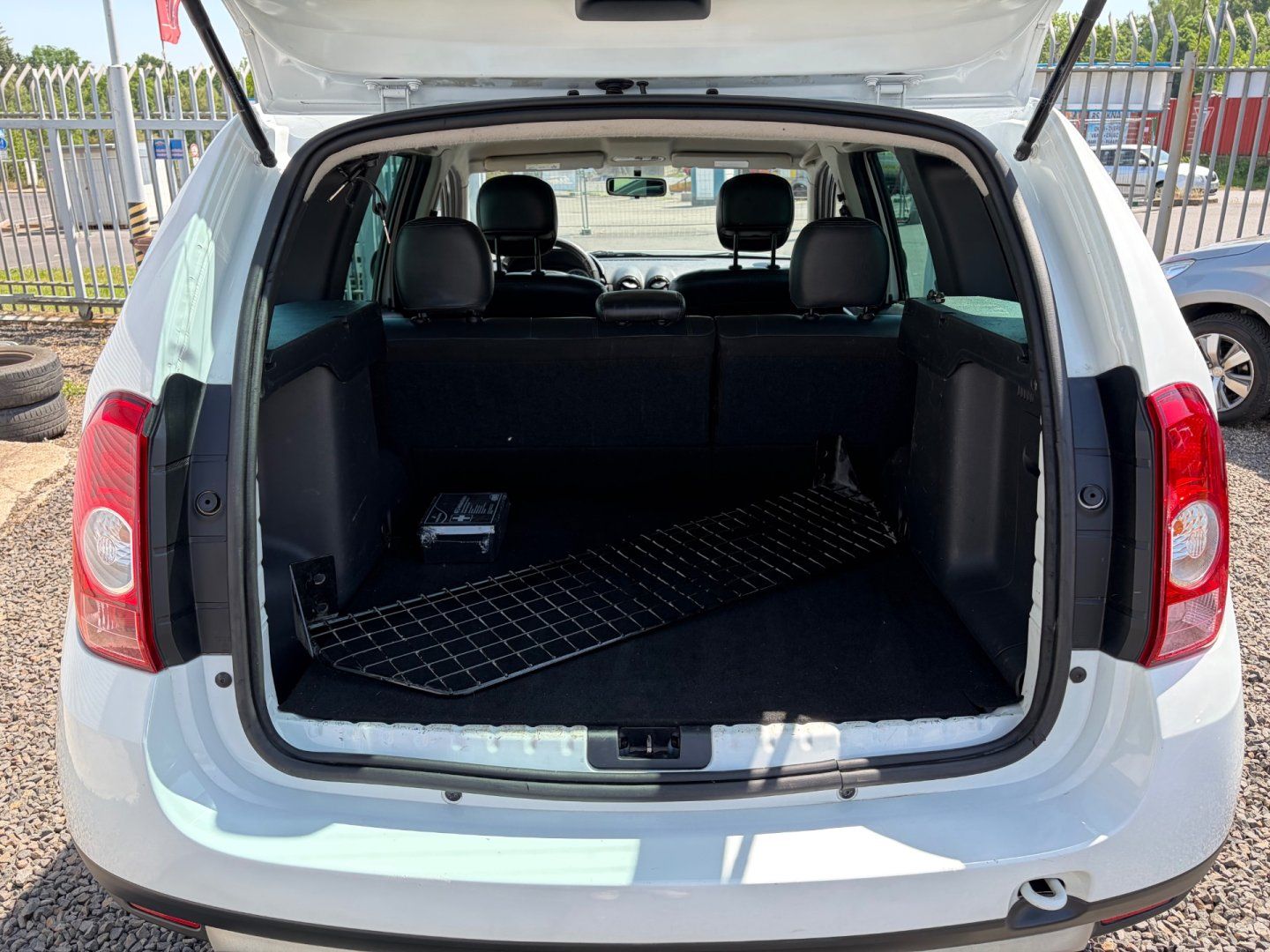 Dacia Duster, 1,6 SERVISKA, 4X4 - fotka 5