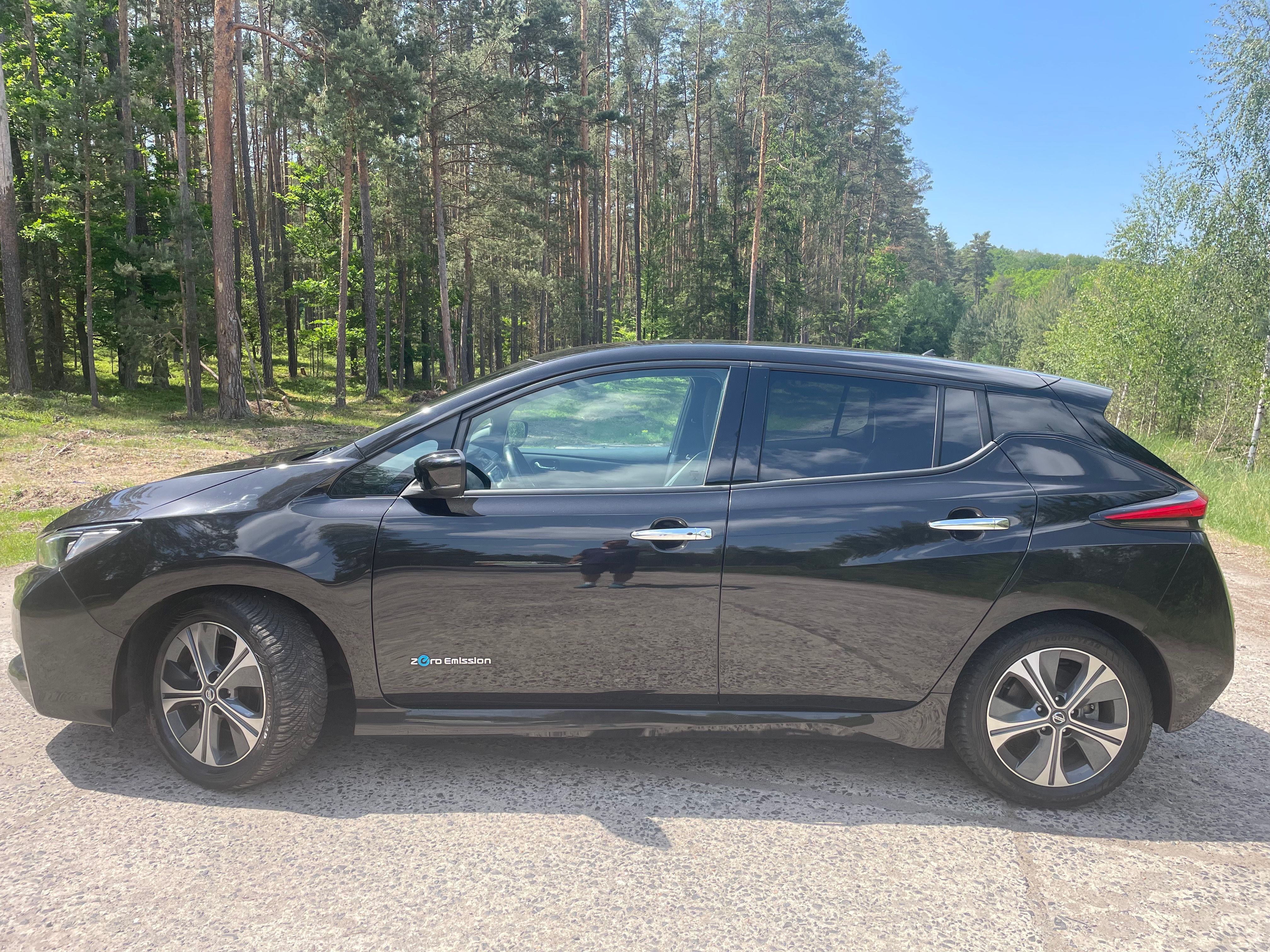 Nissan LEAF, TEKNA - soh 89%,Full LED, Bose - fotka 2
