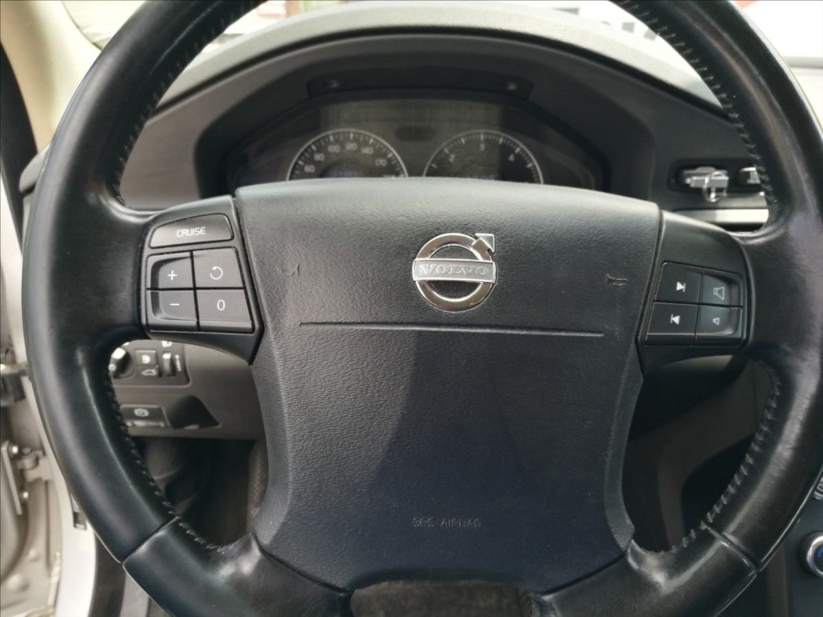 Volvo V70, 2,4 D - fotka 6