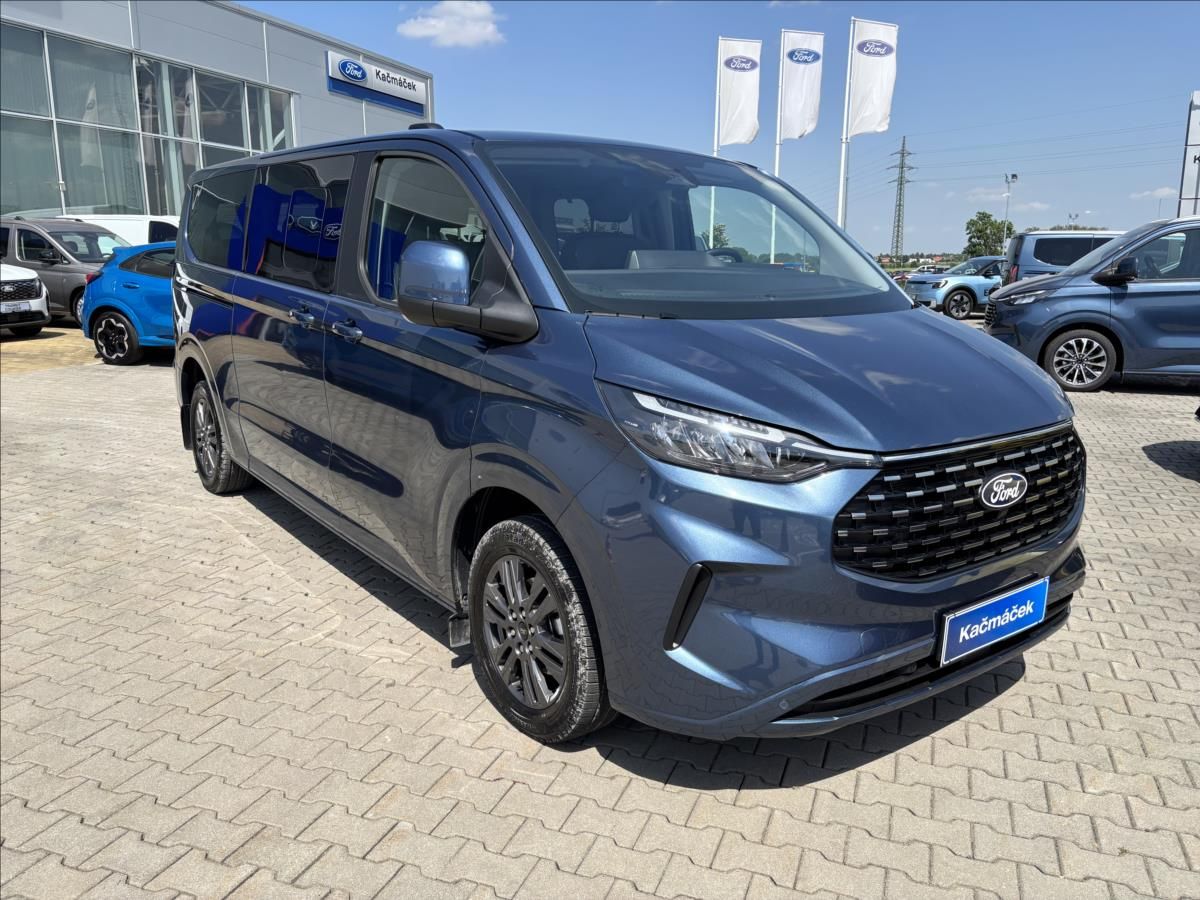 Ford Tourneo Custom, 2,0 EcoBlue 125kW Titanium L2 - fotka 6