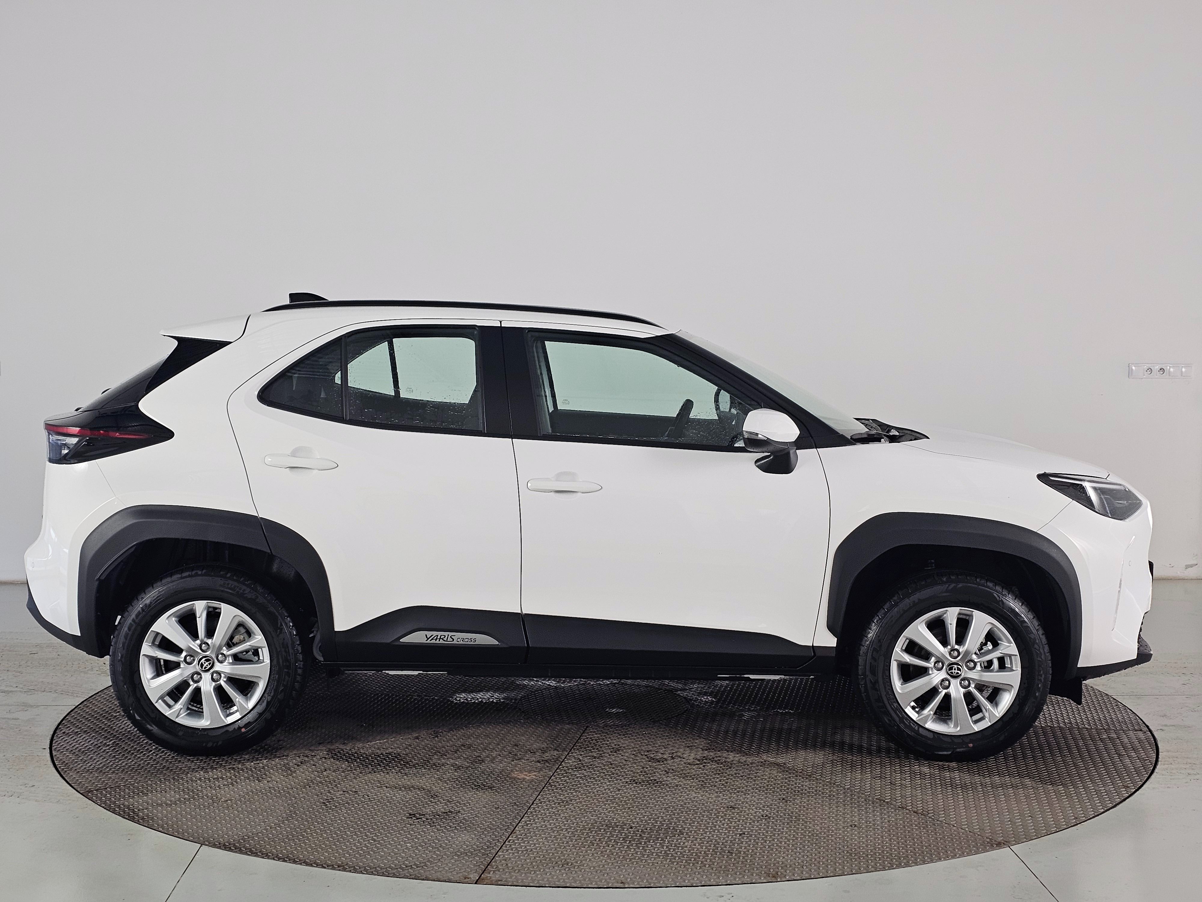 Toyota Yaris Cross, 1.5 HEV, 116k 4x2 Comfort - fotka 2