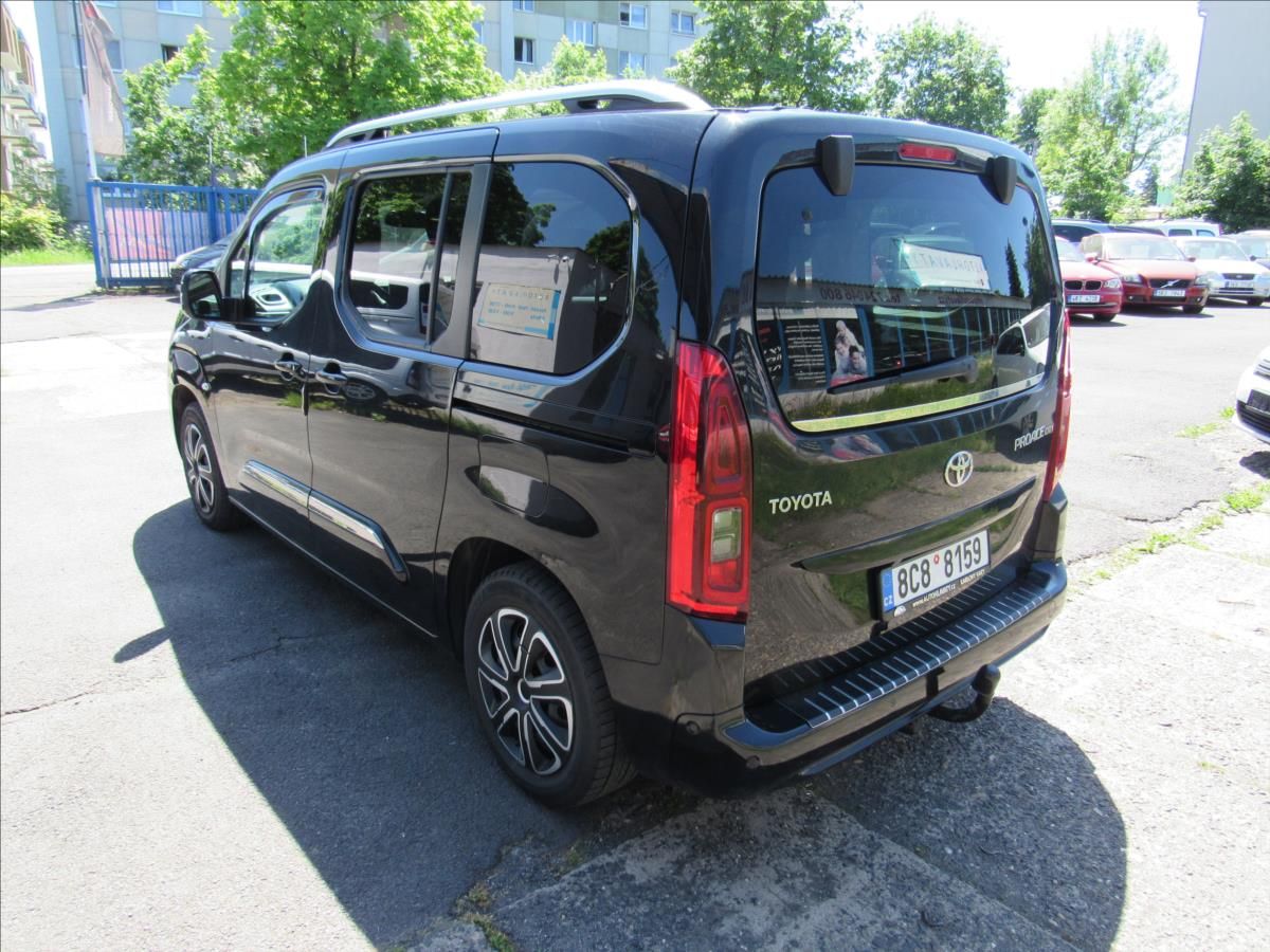 Toyota Proace City Verso, 1,5 D-4D 96kW Automat Family - fotka 4