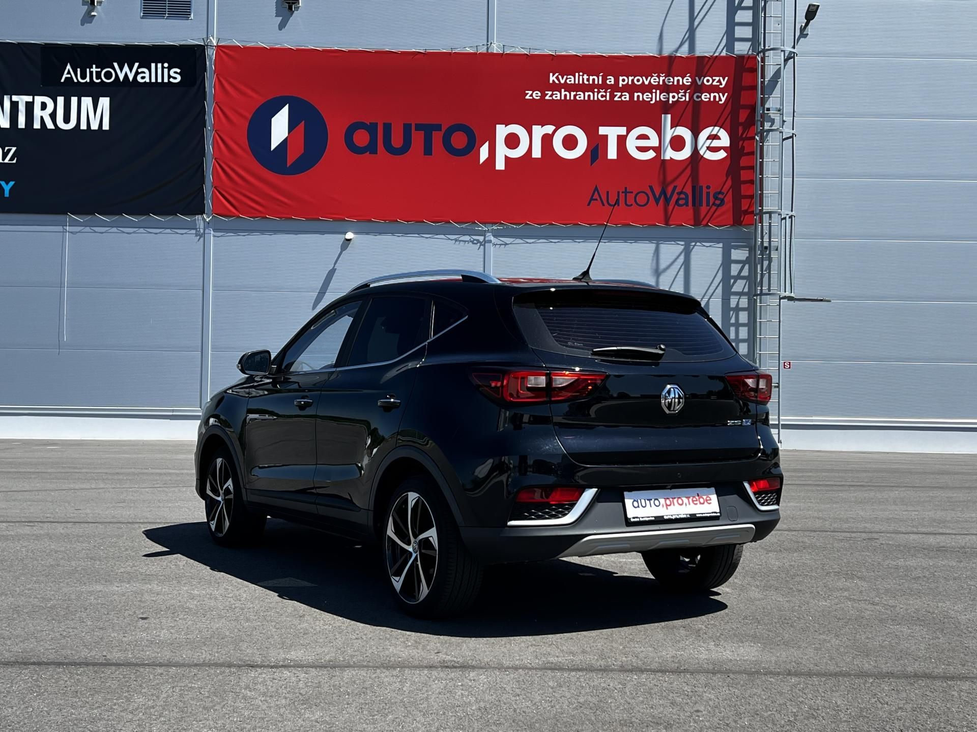 MG ZS, EV 105kW 45kWh LUXURY DPH - fotka 5