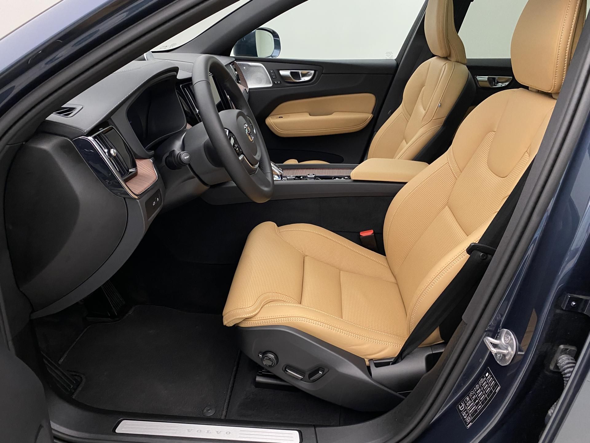 Volvo XC60, T8 AWD RECHARGE BRIGHT ULTRA - fotka 3