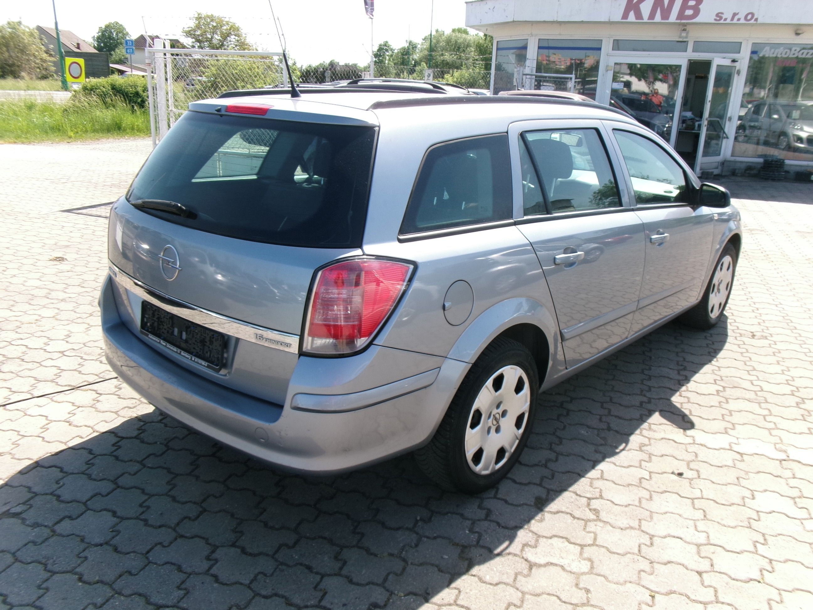 Opel Astra, 1.6i 77kw,klima,serviska - fotka 6