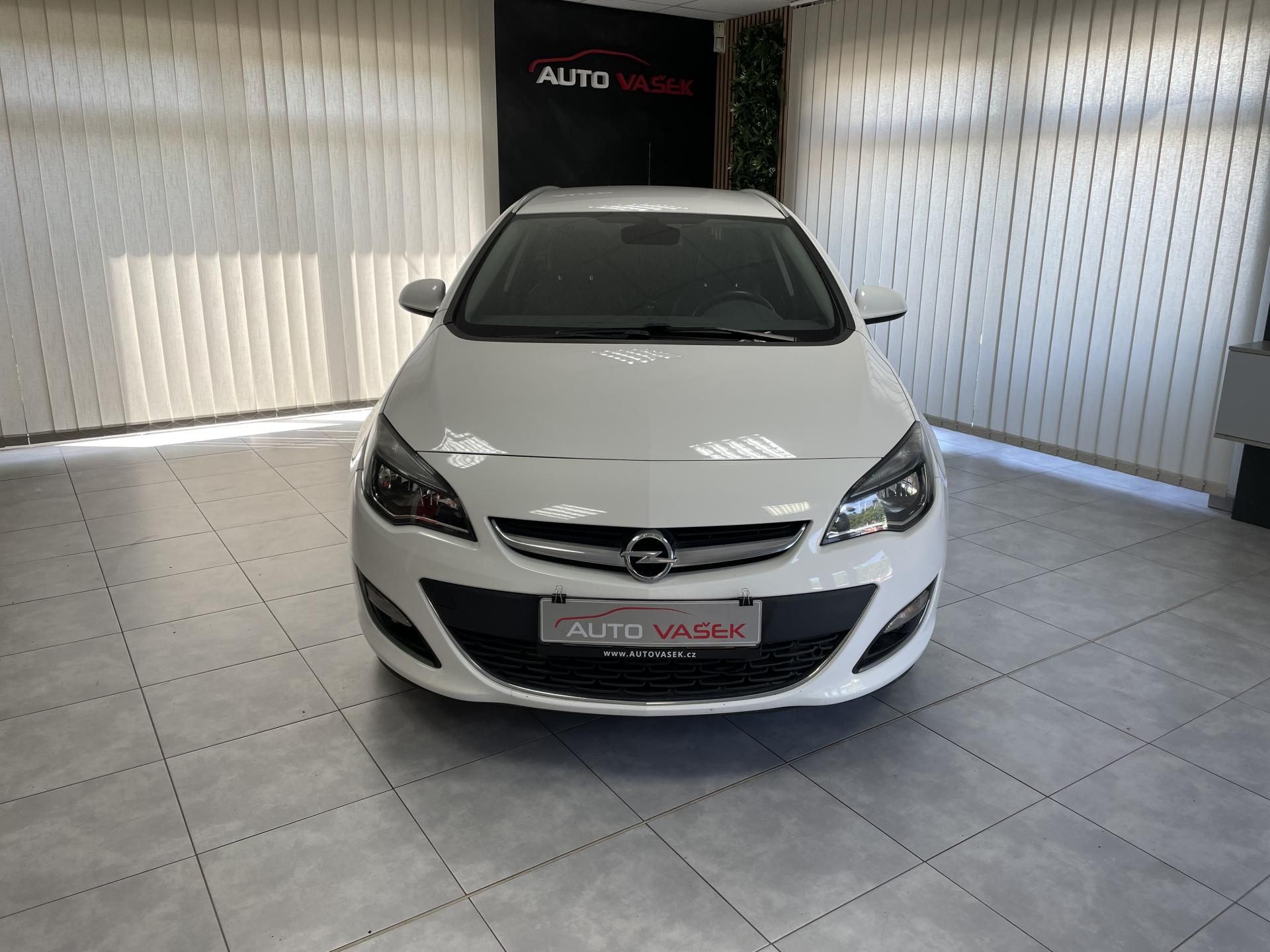 Opel Astra, 1.6 CDTi ČR 1.MAJ.DIGIAC - fotka 4