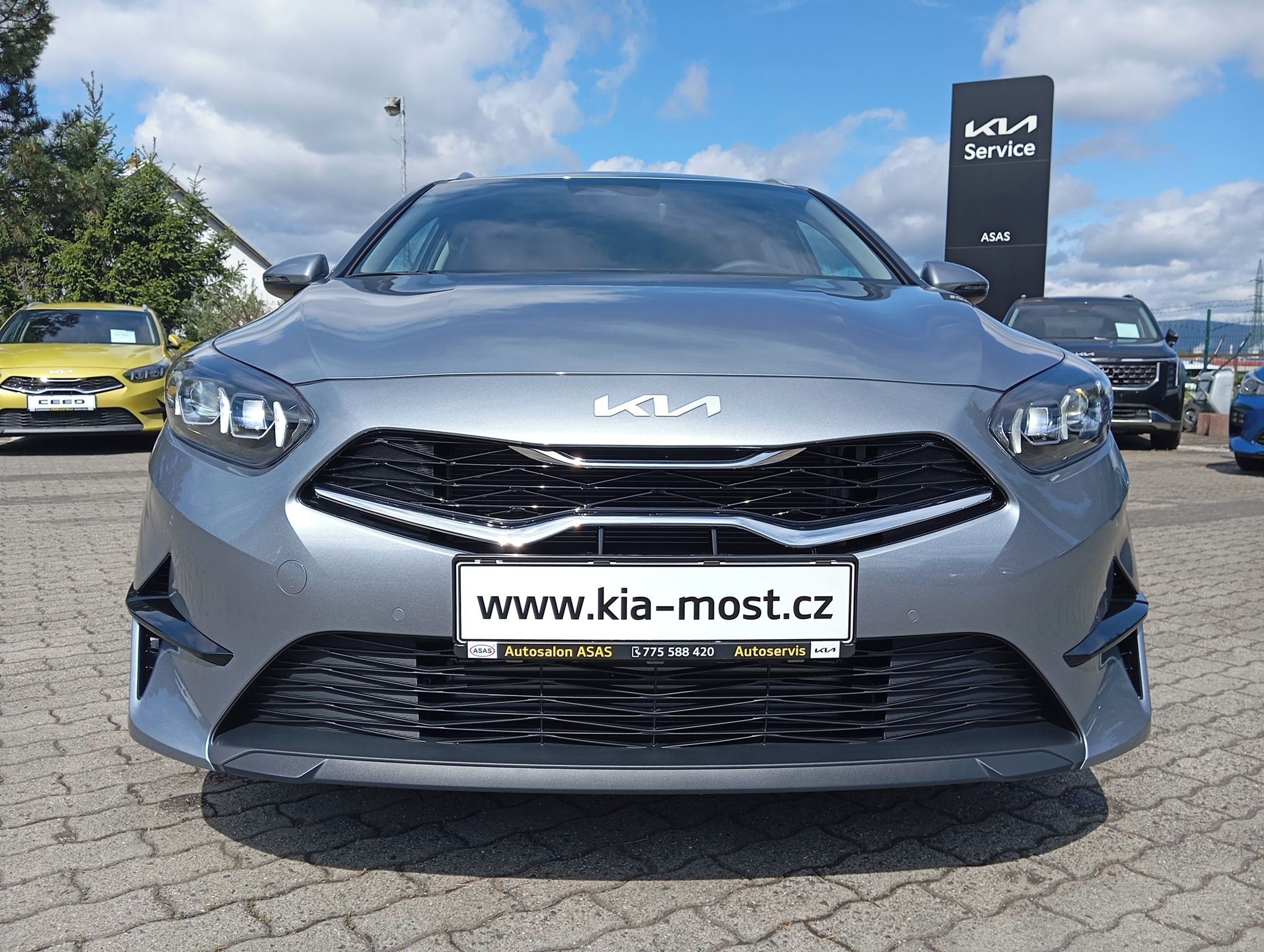 Kia Cee´d SW, 1.5 T-GDi TOP + paket Business - fotka 3