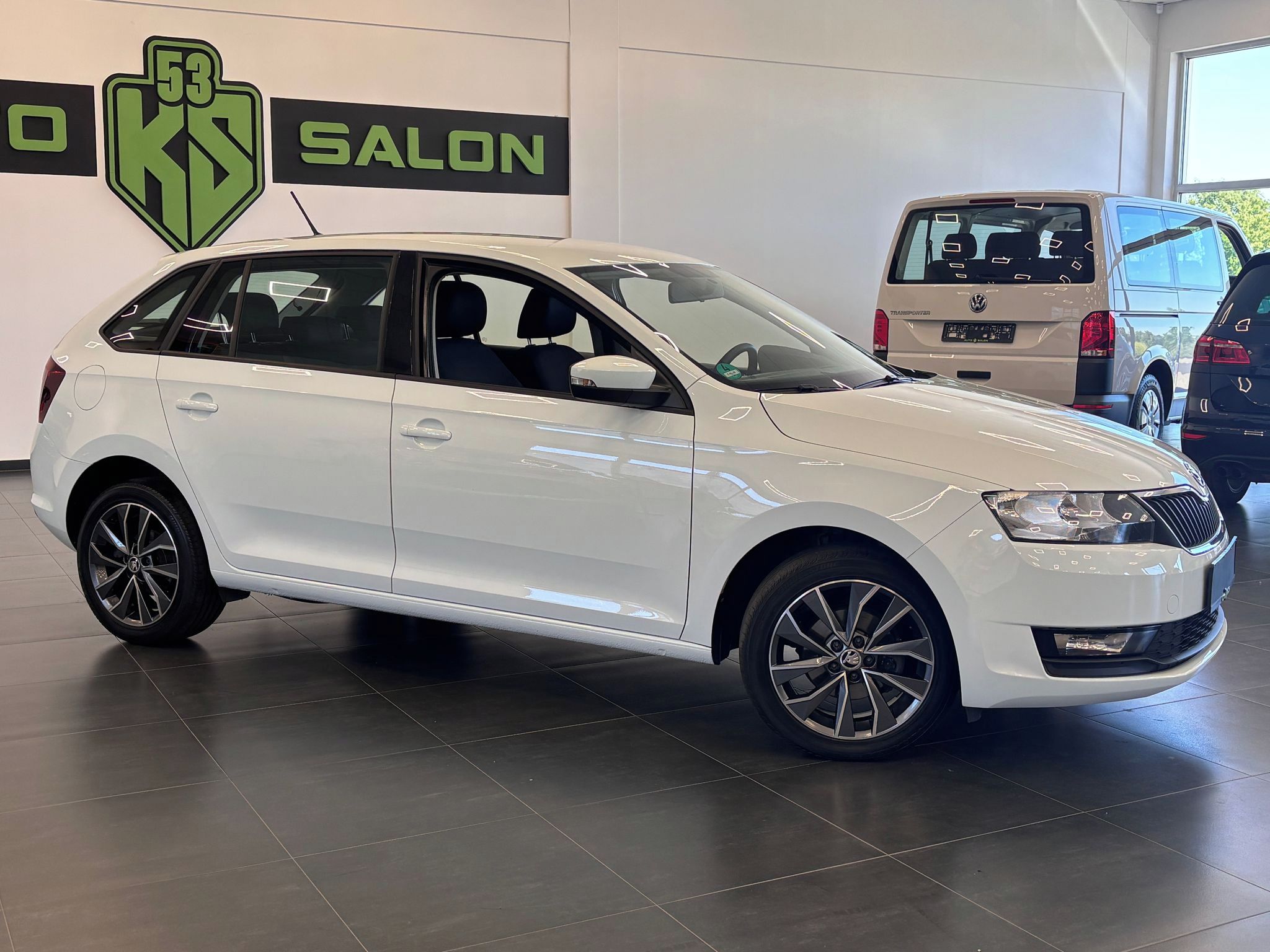 Škoda Rapid, 1.0, 70kW, 99 928 km najeto! - fotka 2