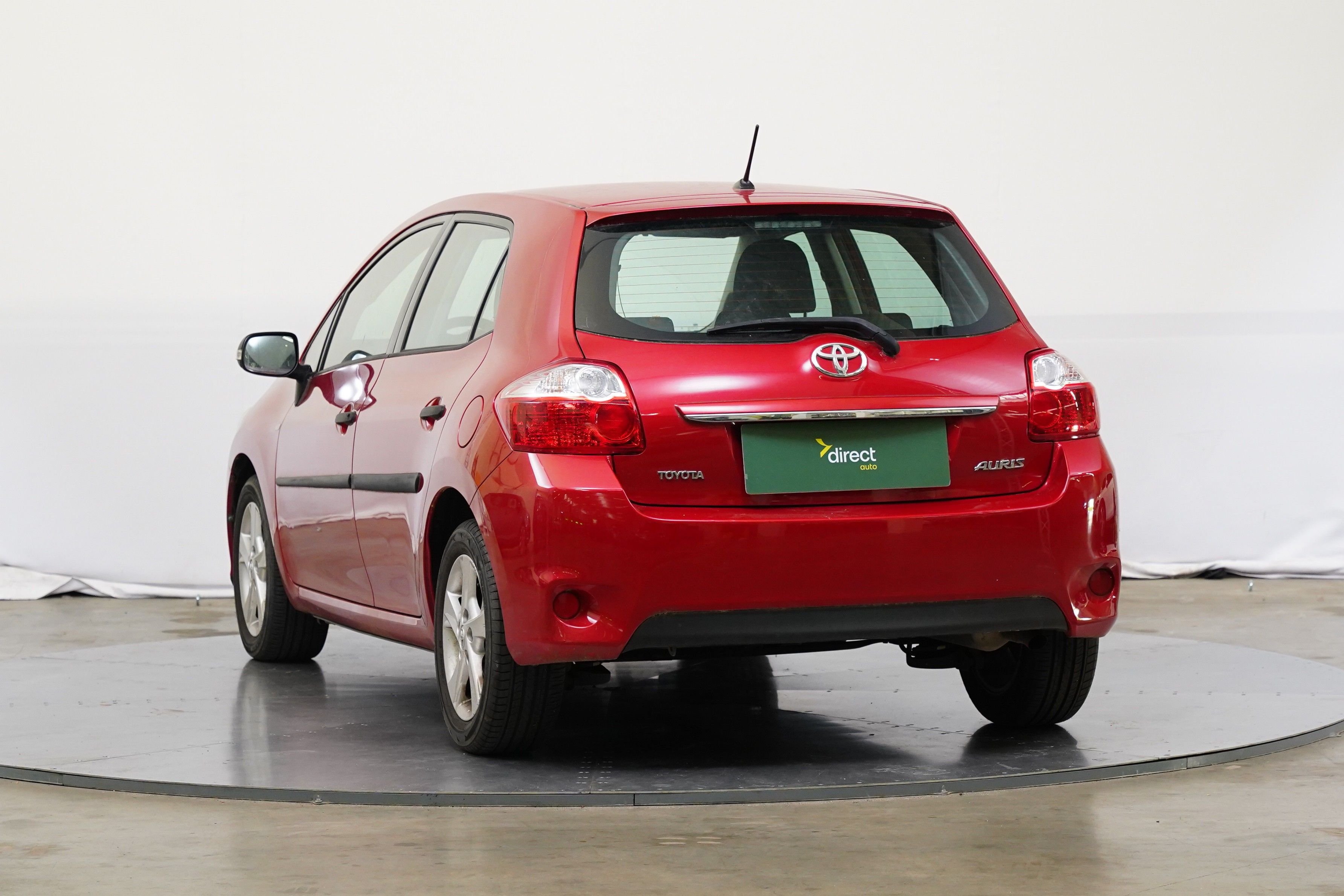 Toyota Auris, 1.3 Dual VVT-i 73 kW - fotka 4
