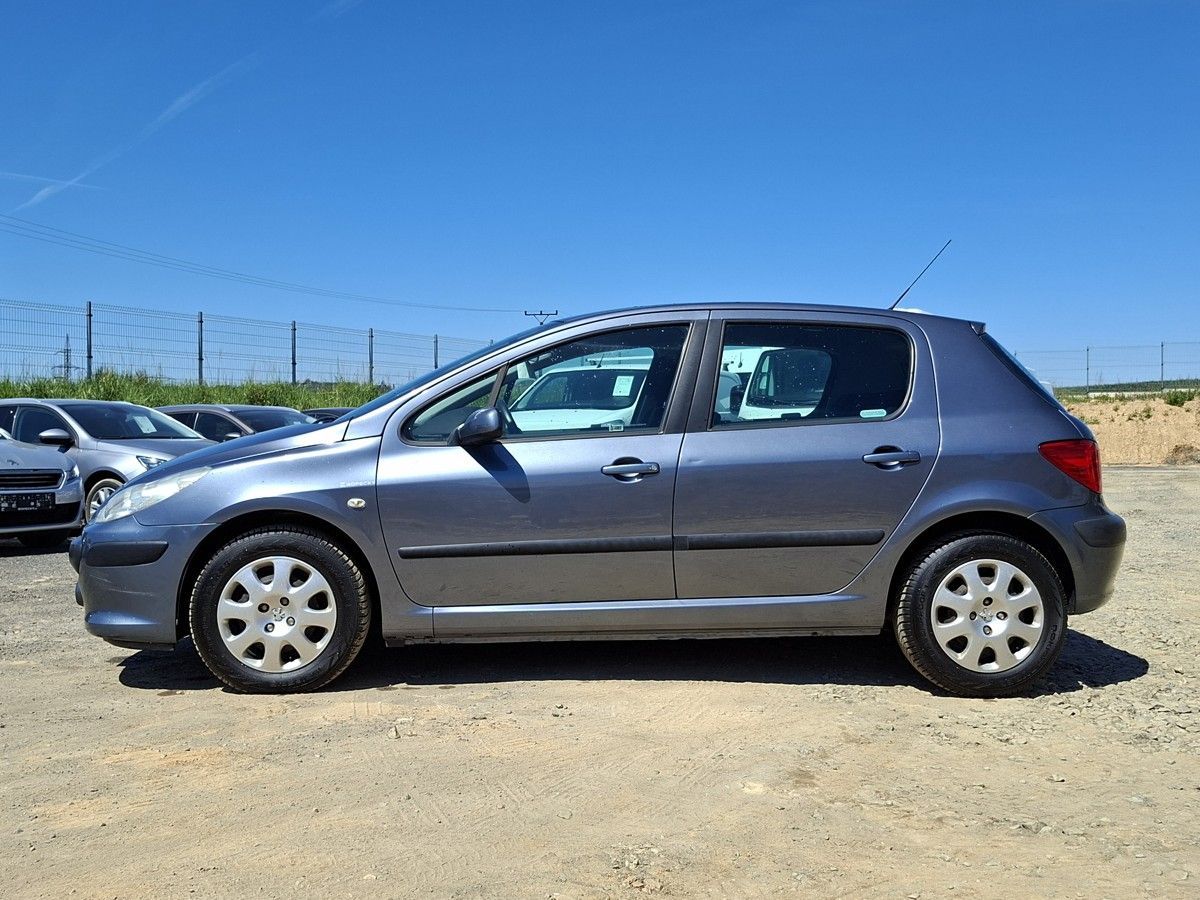 Peugeot 307, 1,4i 16V 90k M5 - fotka 4