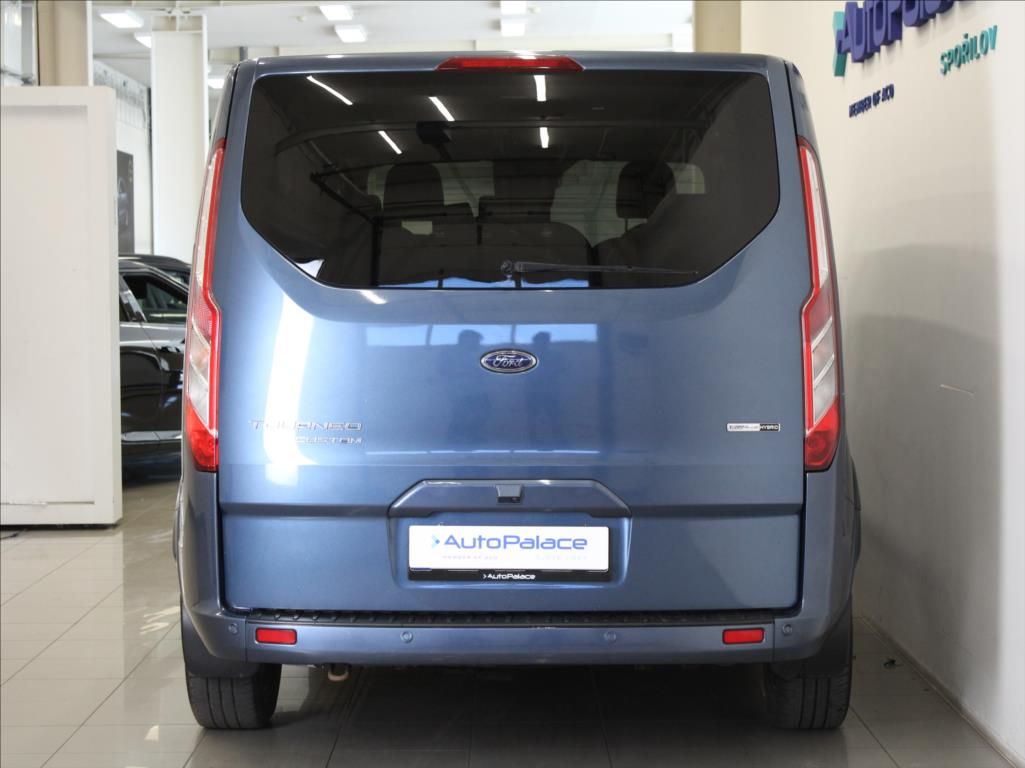 Ford Tourneo Custom, 2,0 TDCi Titanum X 8-míst ČR - fotka 3