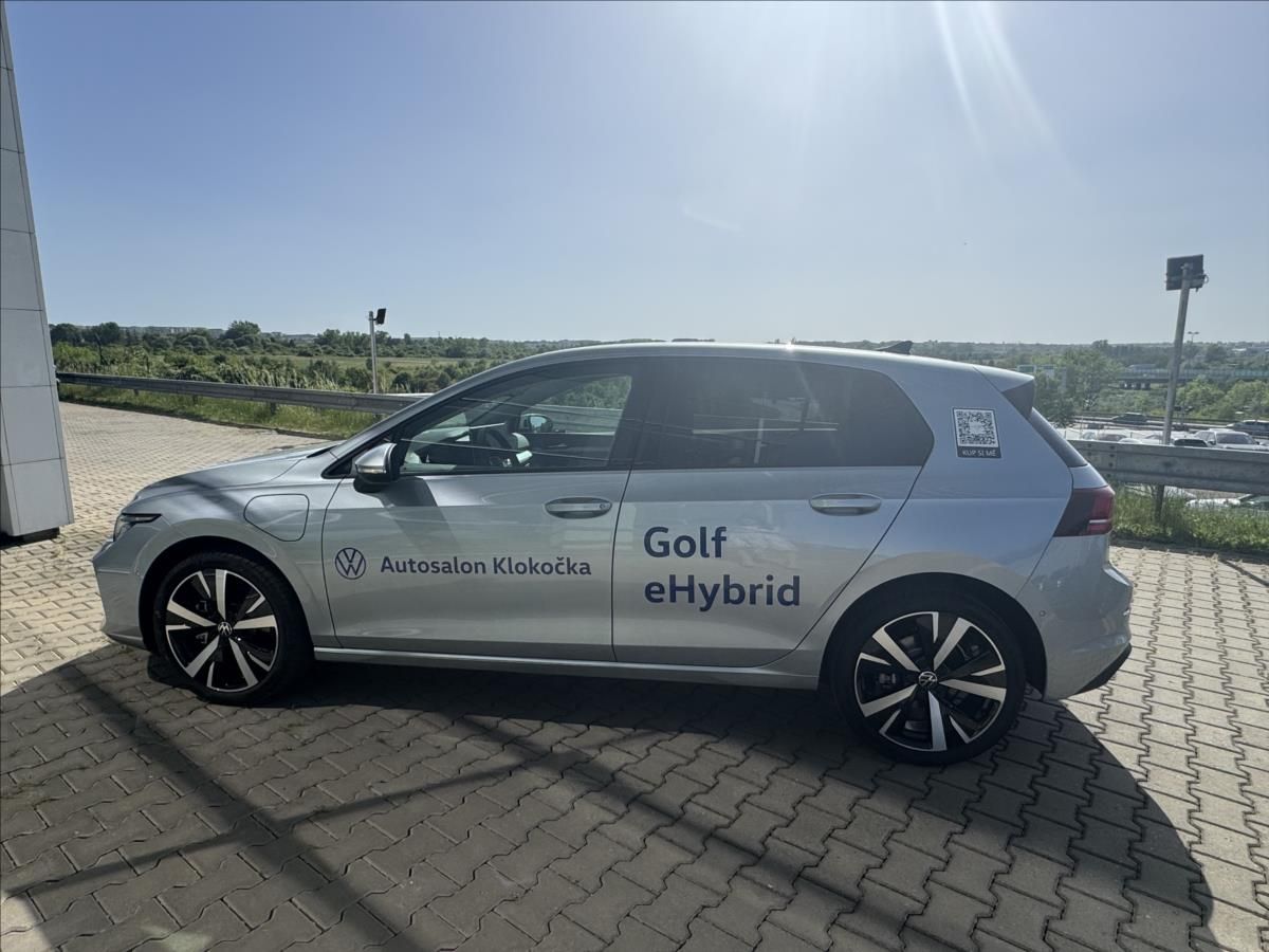 Volkswagen Golf, 1,5 TSI eHybrid  People - fotka 2