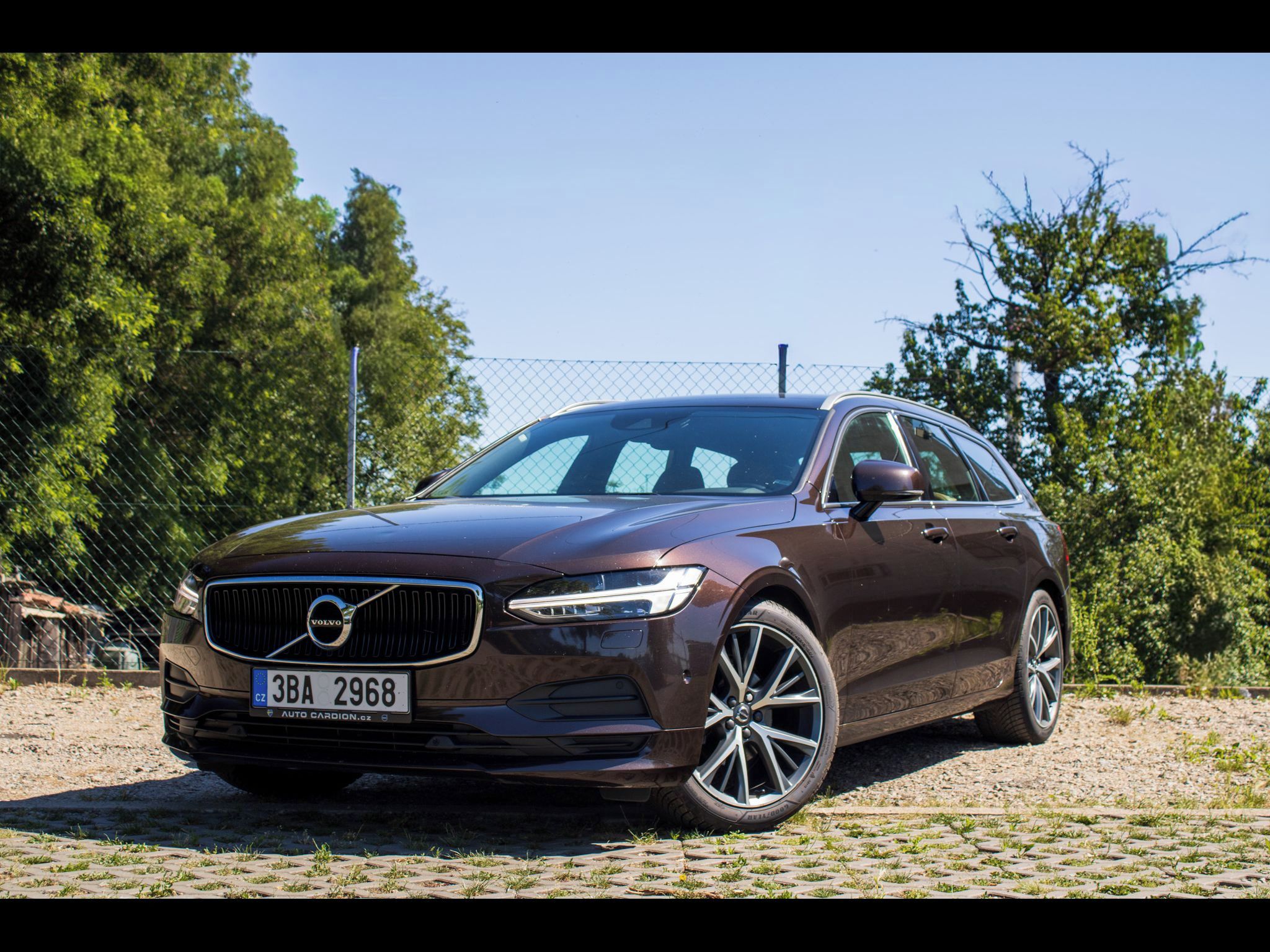 Volvo V90