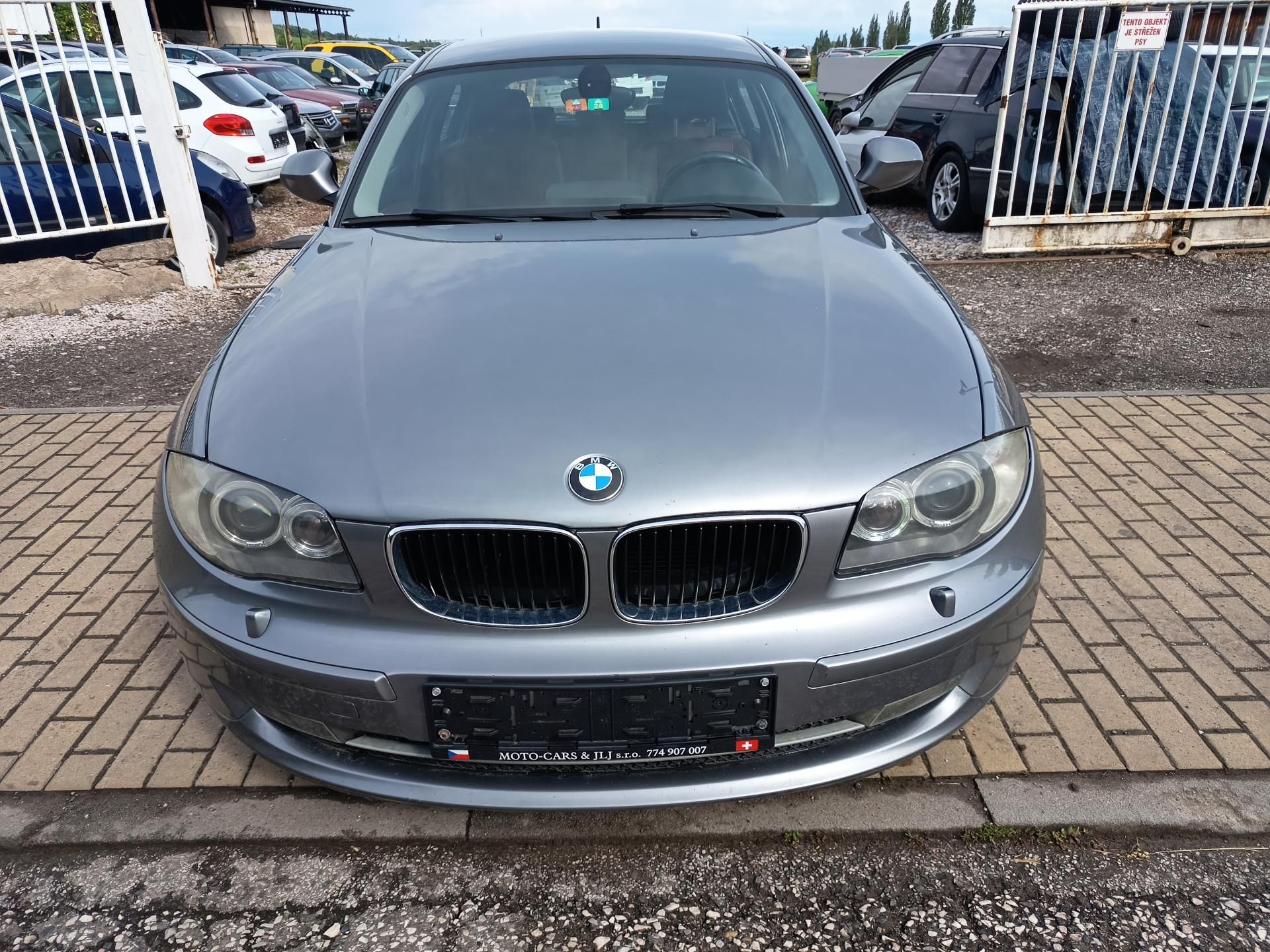 BMW Řada 1, 2.0i 105kw - fotka 4